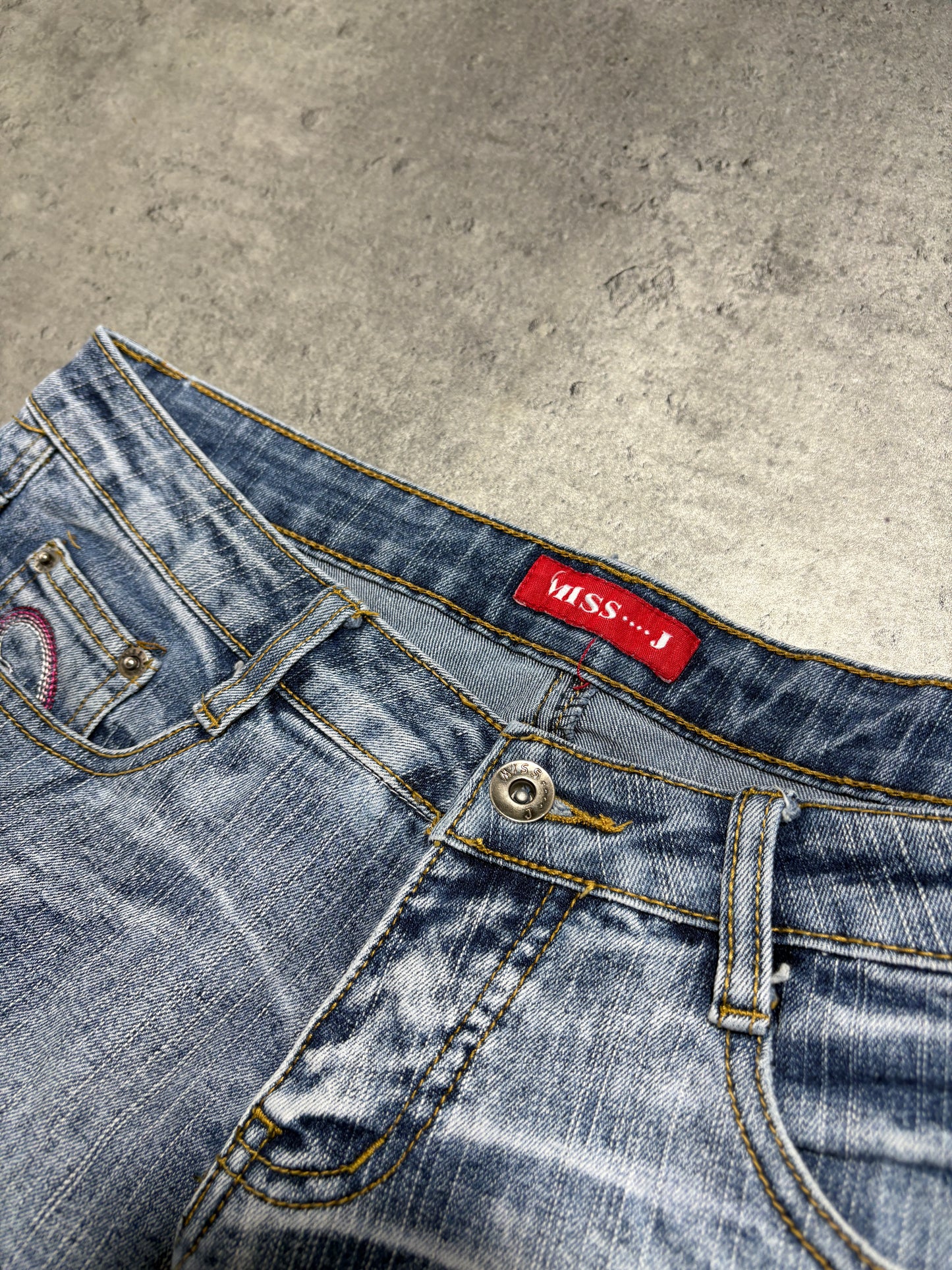 2000s Miss J Washed embroidered Jeans