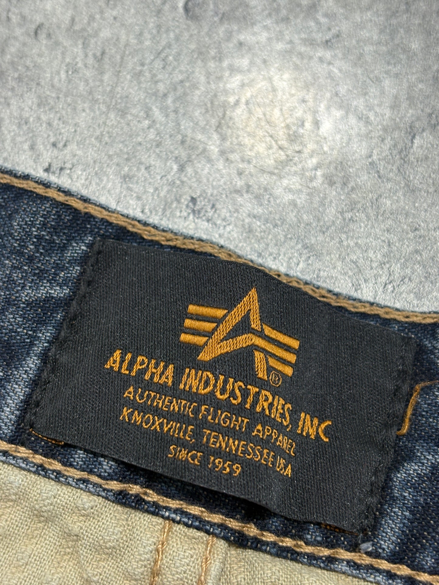 2000s *RARE* Alpha Inudstires baggy jeans