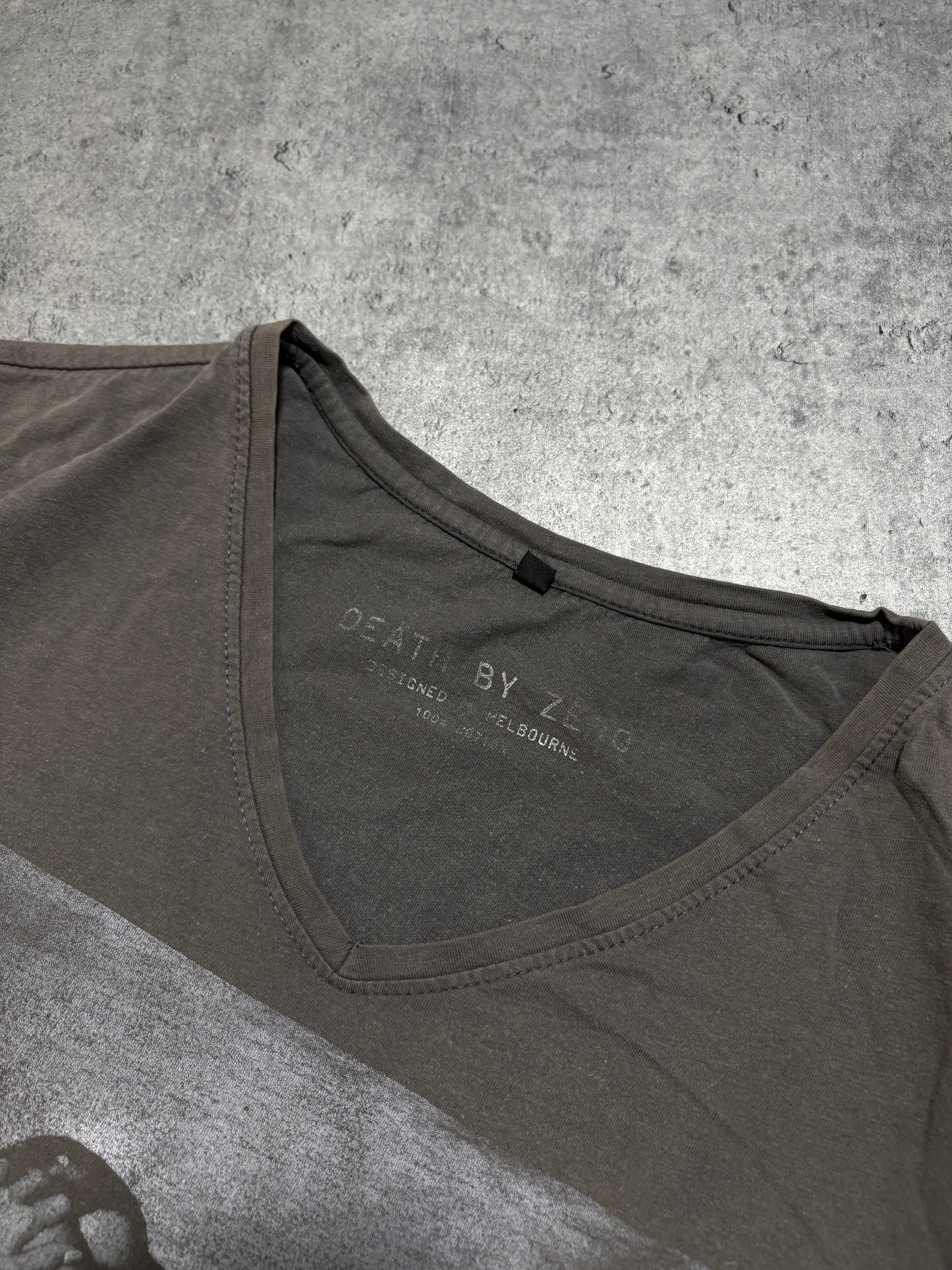 2000s washed archvie Diamond Rush V-neck T-Shirt