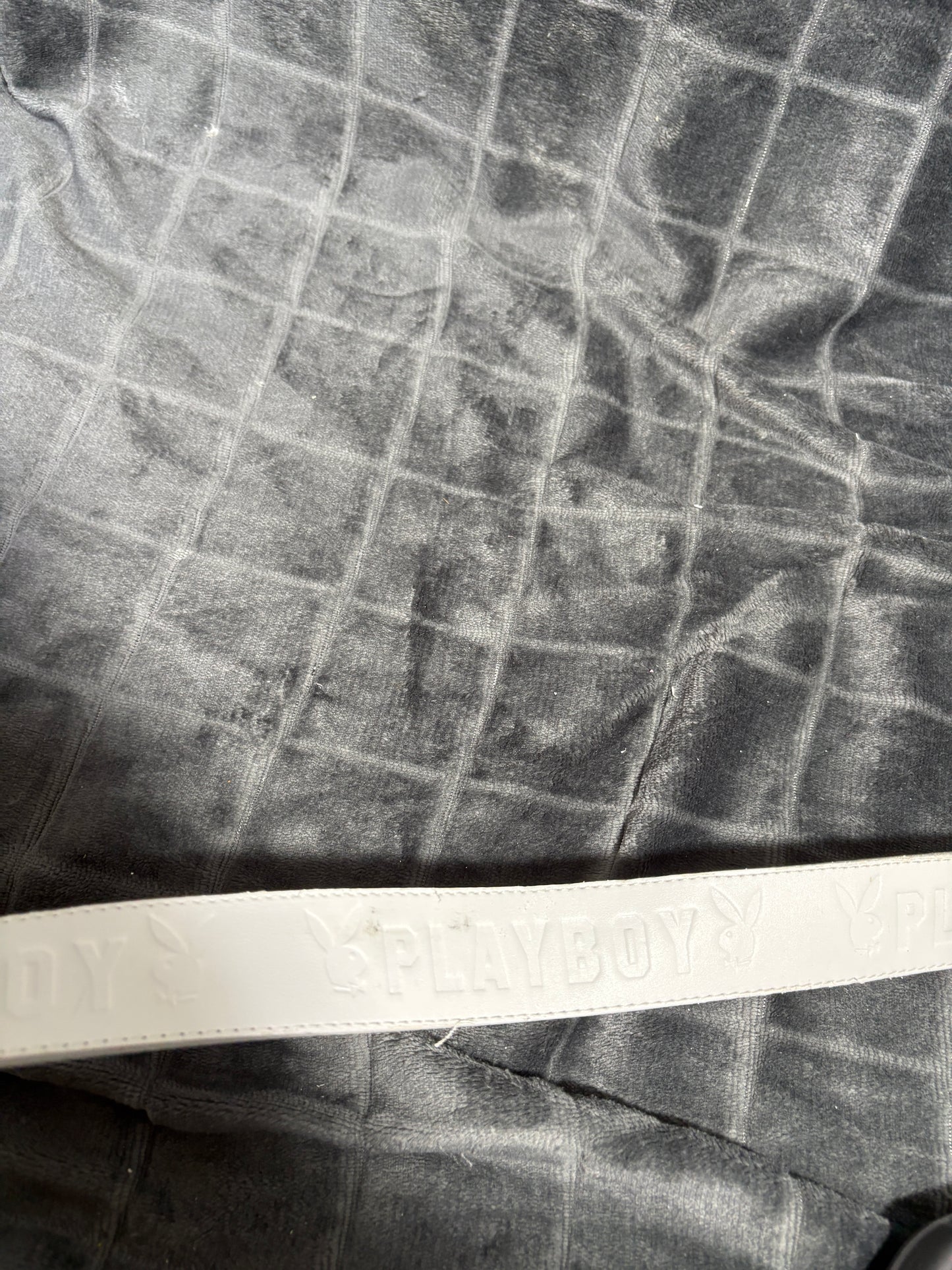 2000s Playboy Belt white