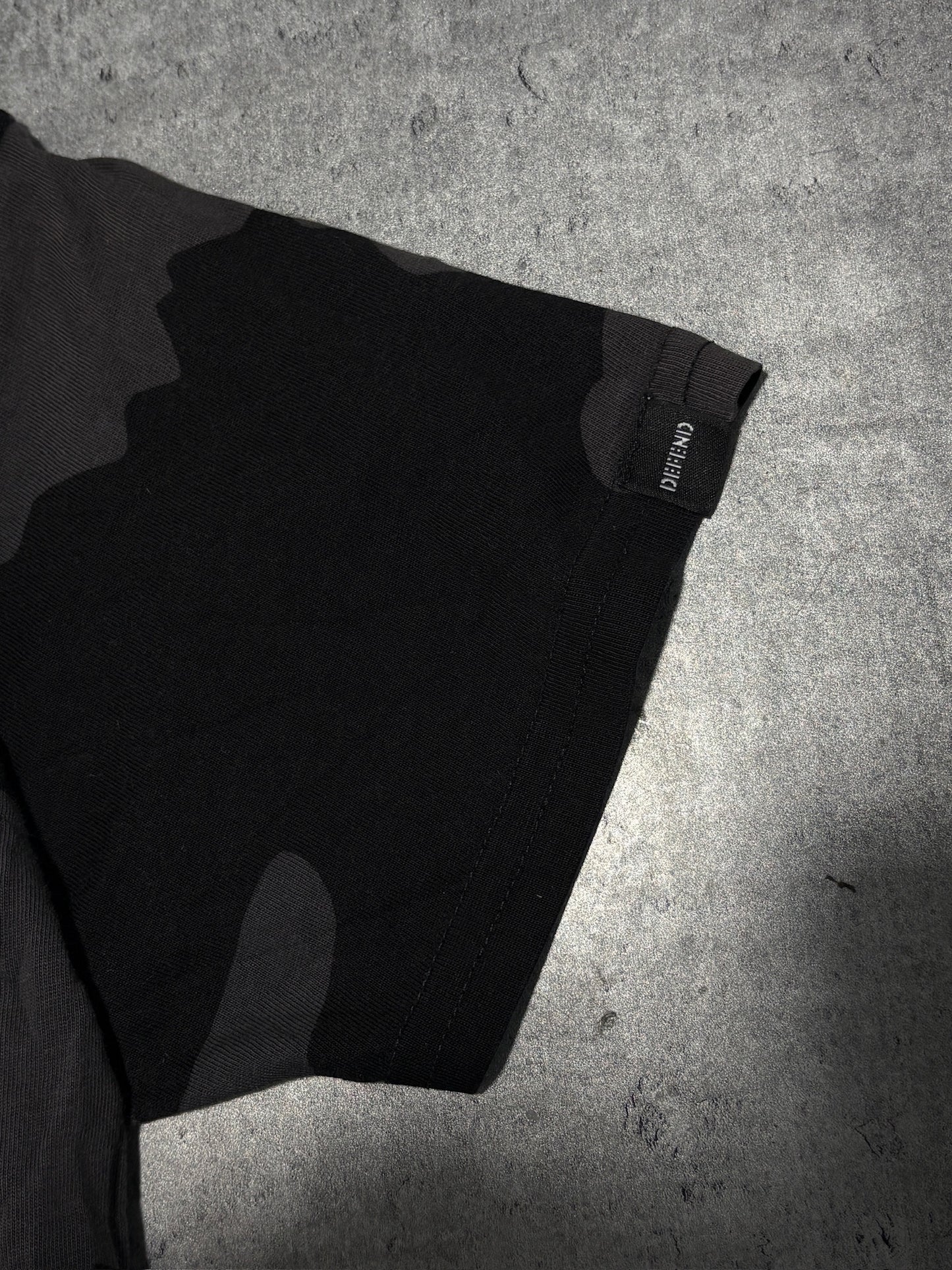 2000s Defend Paris Camo T-shirt