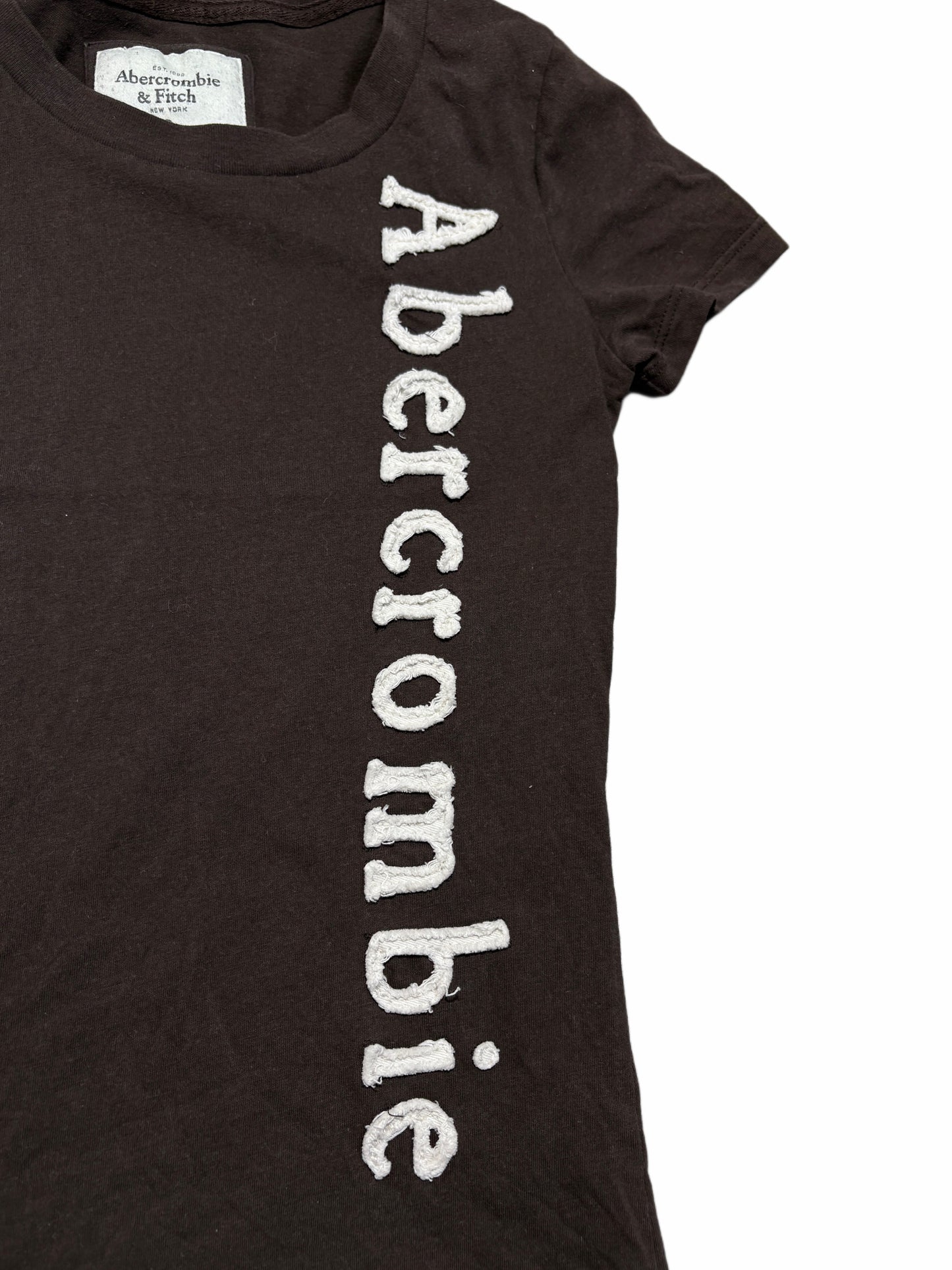 2000s Abercrombie t-shirt baby tee
