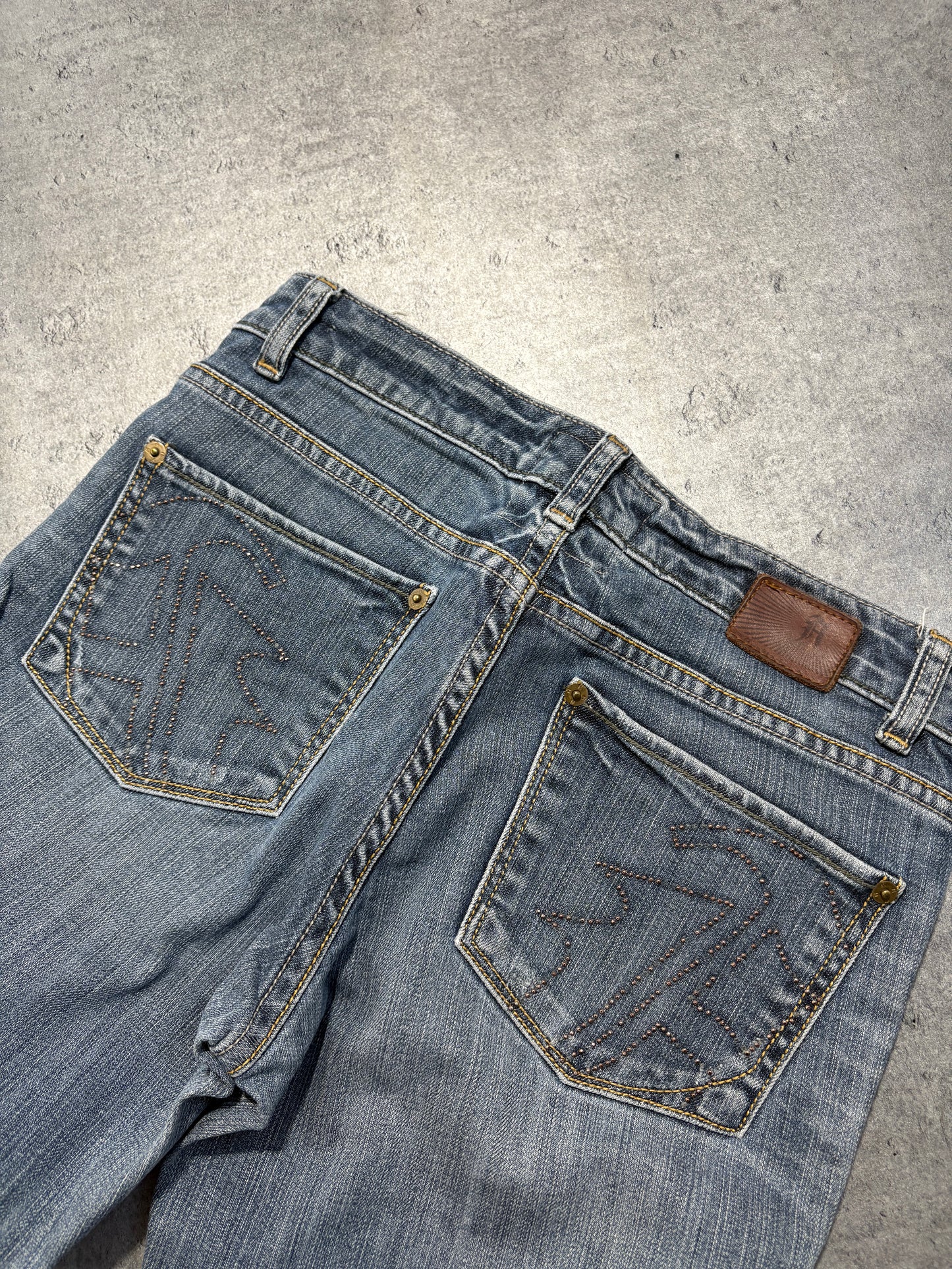 2000s y2k flared jeans bootcut