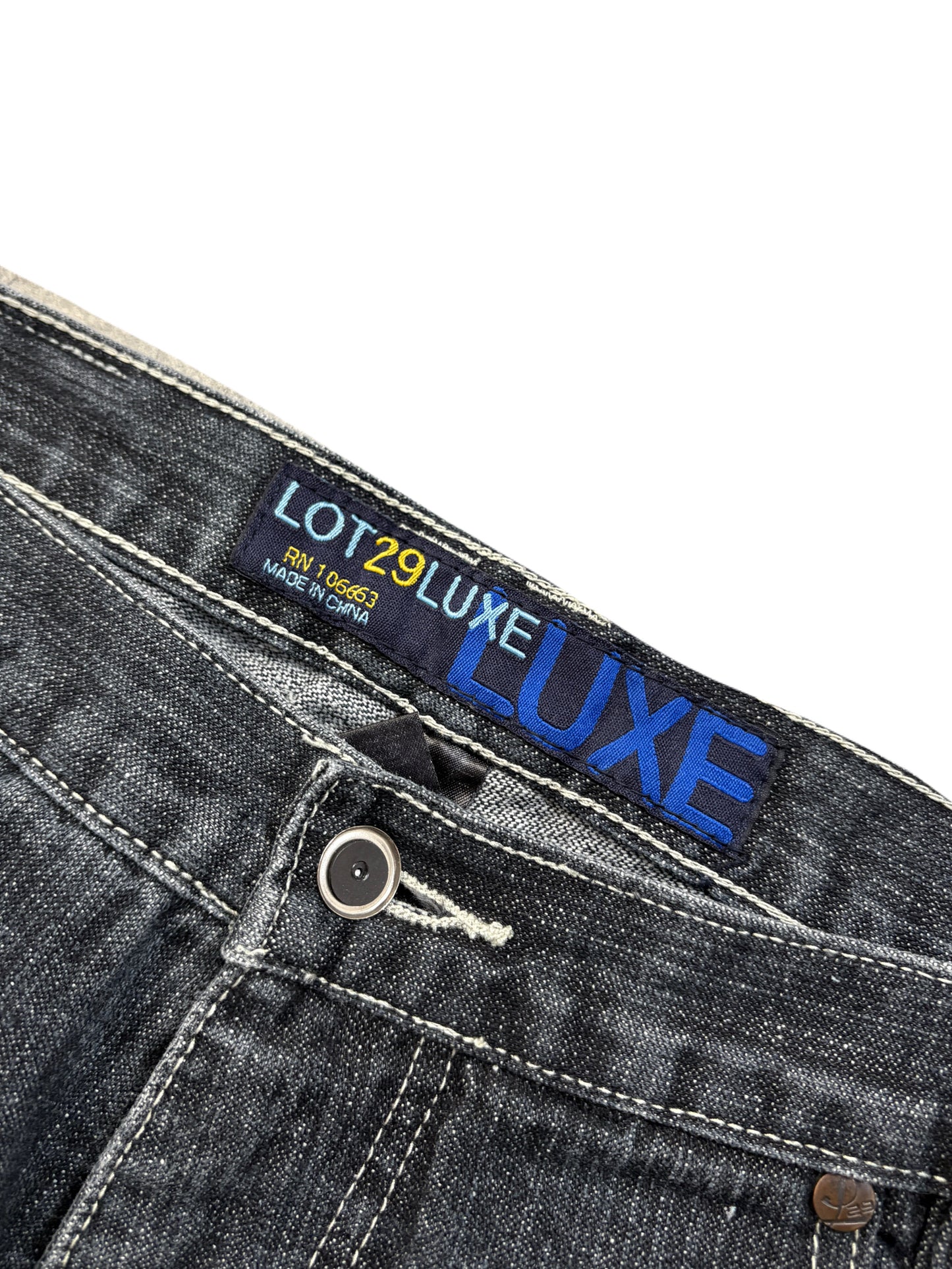 2000s *RARE* LOT29 BUGS BUNNY JEANS Y2K