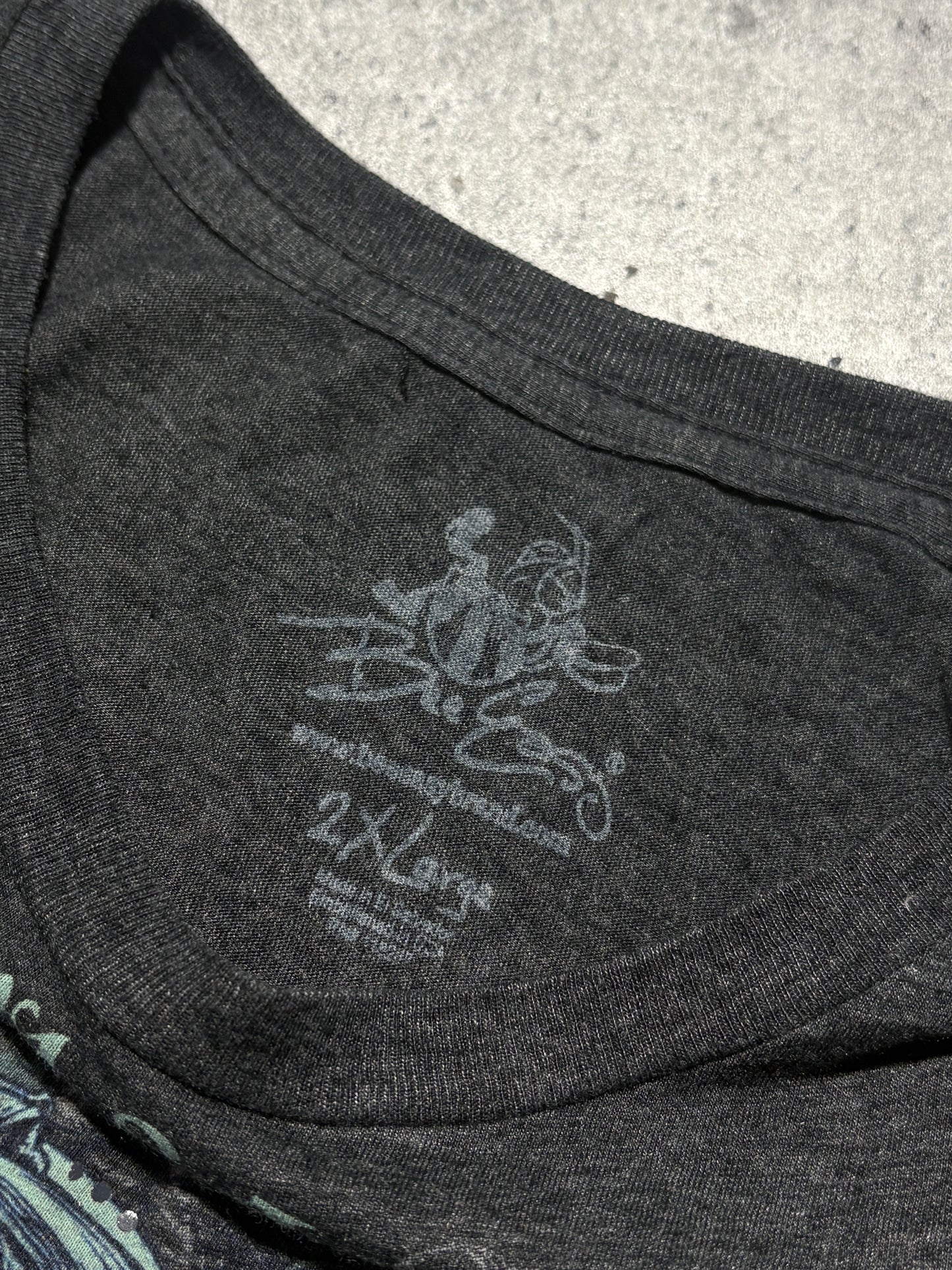 2000s Y2K t-shirt