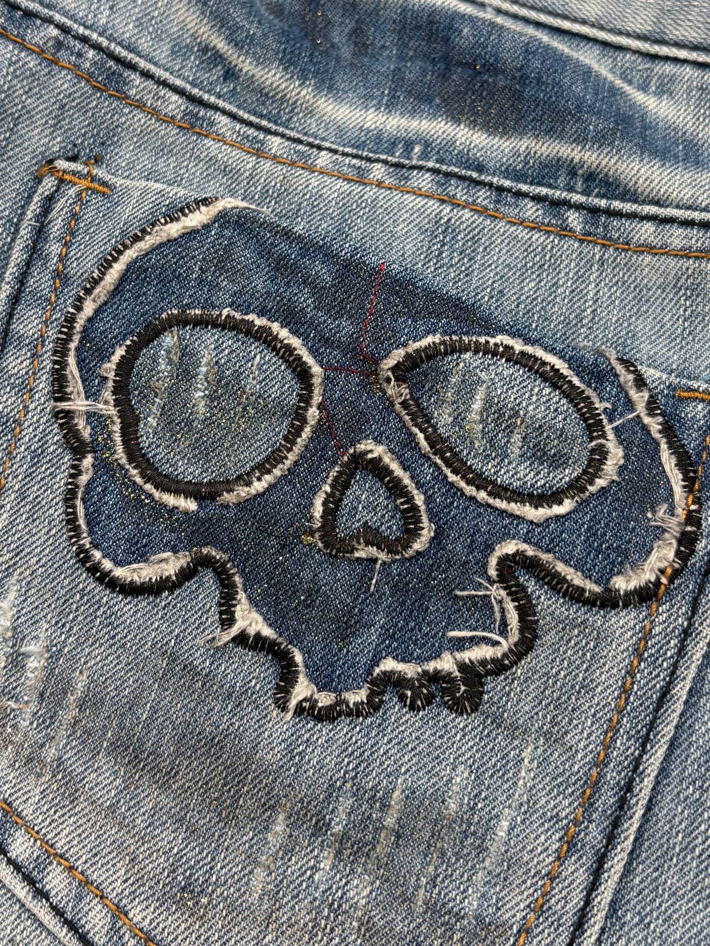 2000s Skull straight washed jeans