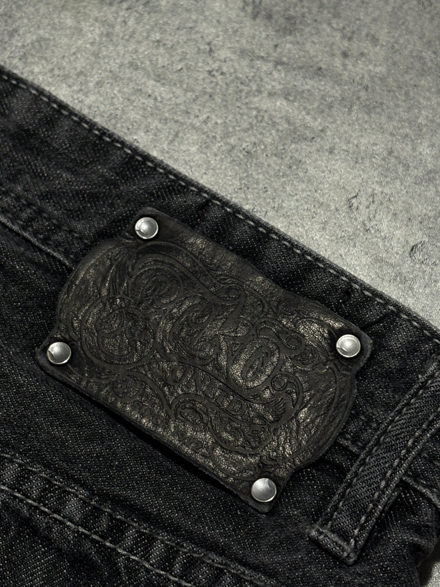 2000s Ecko Unltd. baggy washed jeans