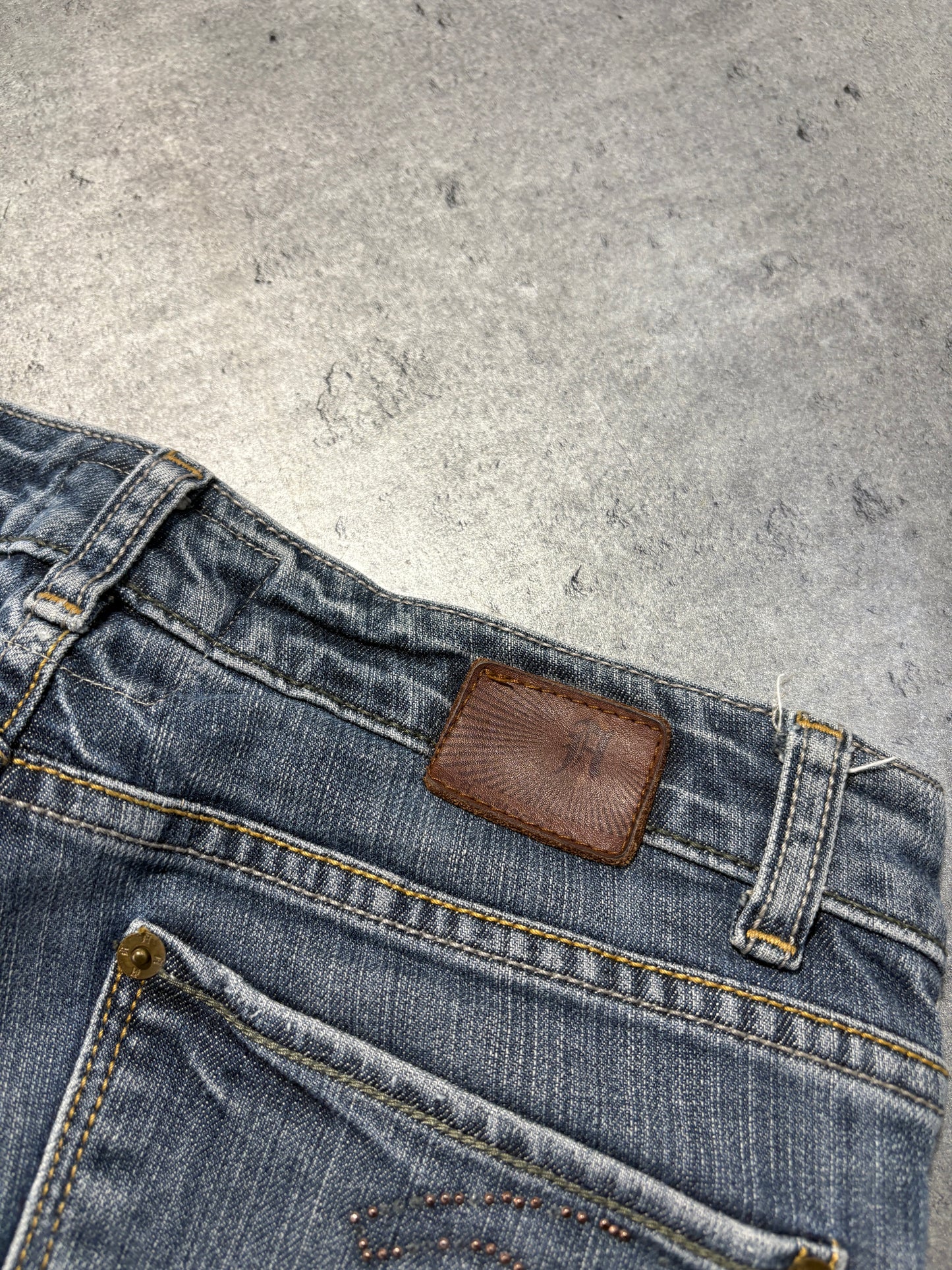2000s y2k flared jeans bootcut