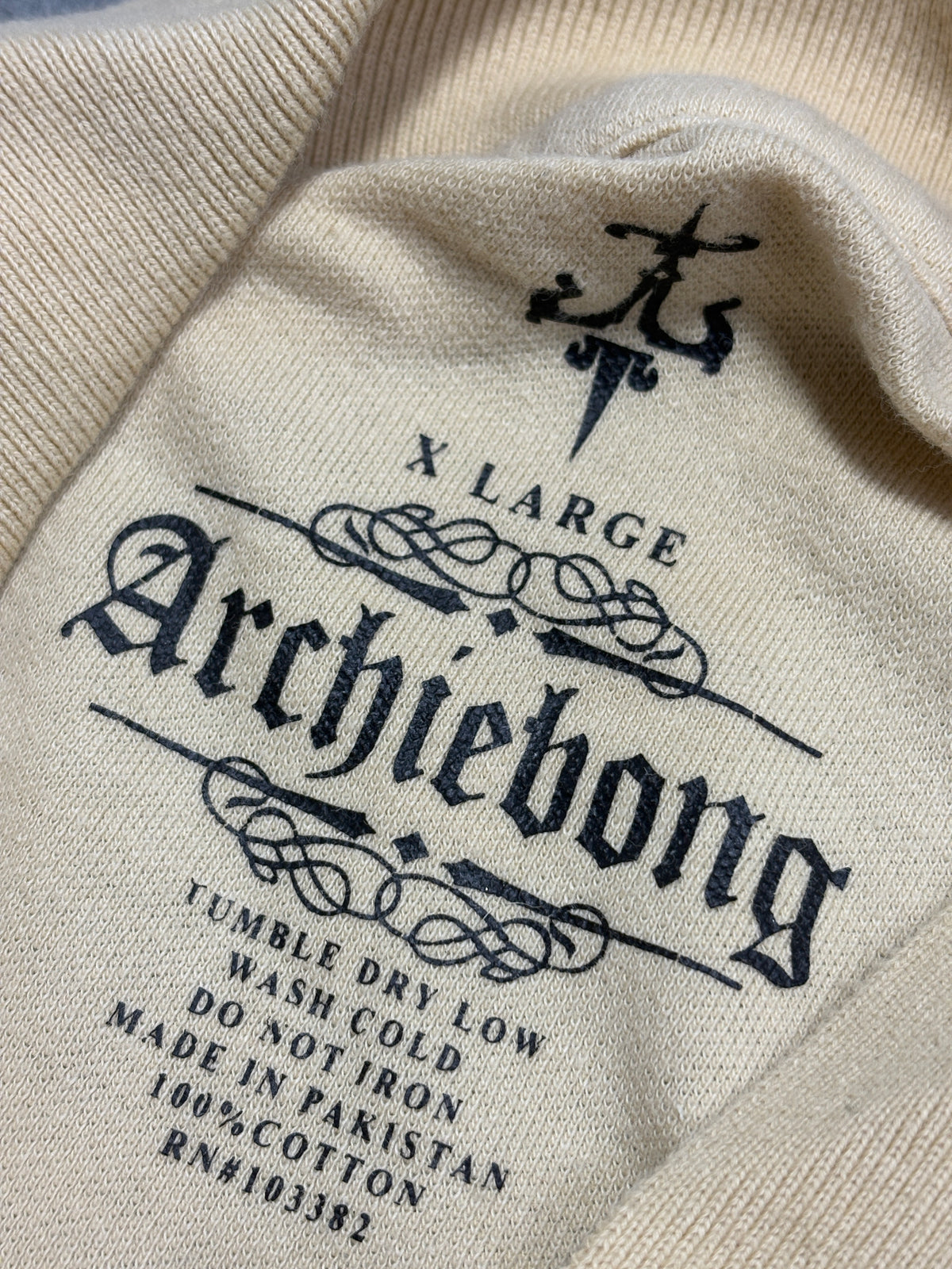 2000s Skull Y2K Archive Polo T-shirt