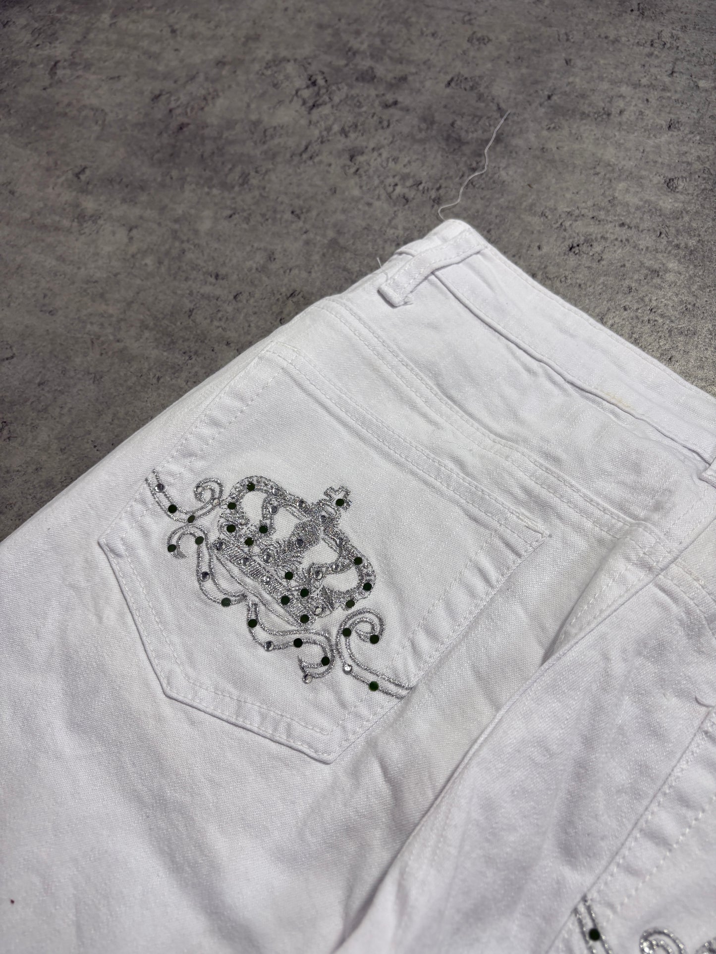 2000s White Crowns Silver Jeans