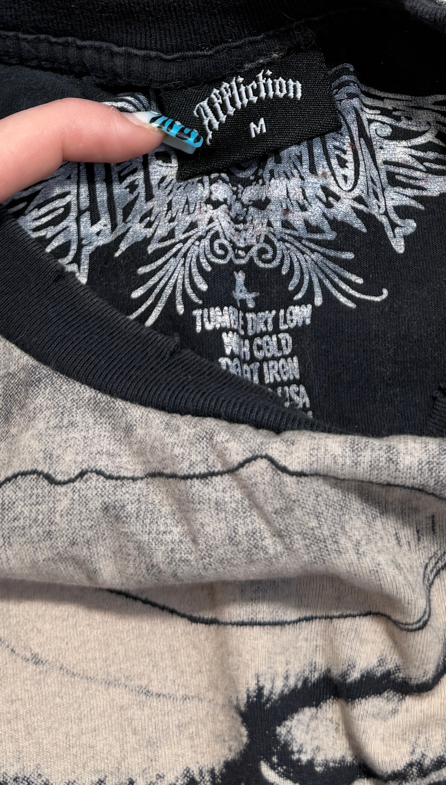 2000s Affliction skull cementery t-shirt