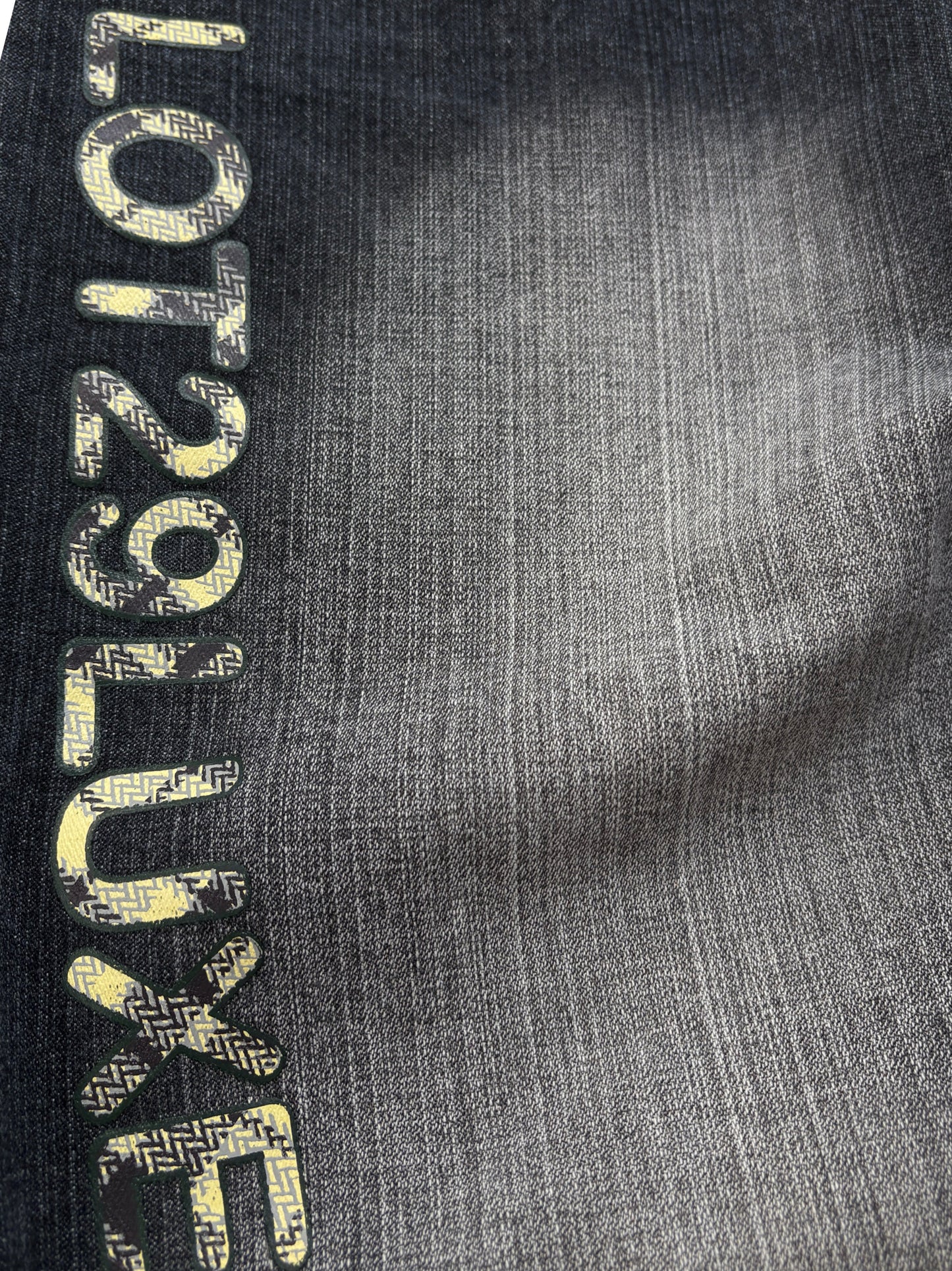 2000s *RARE* LOT29 BUGS BUNNY JEANS Y2K