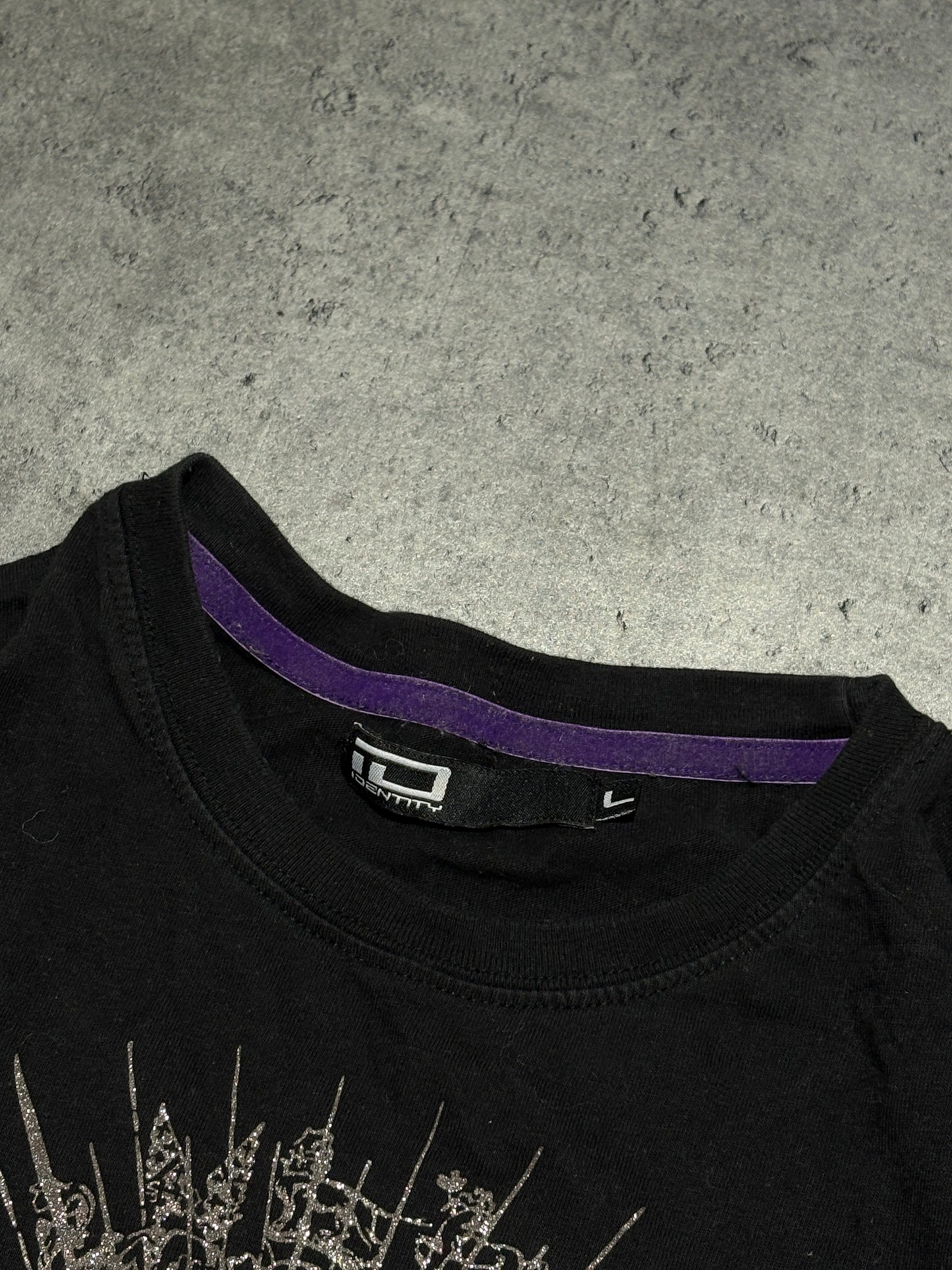 2000s T- shirt affliction type