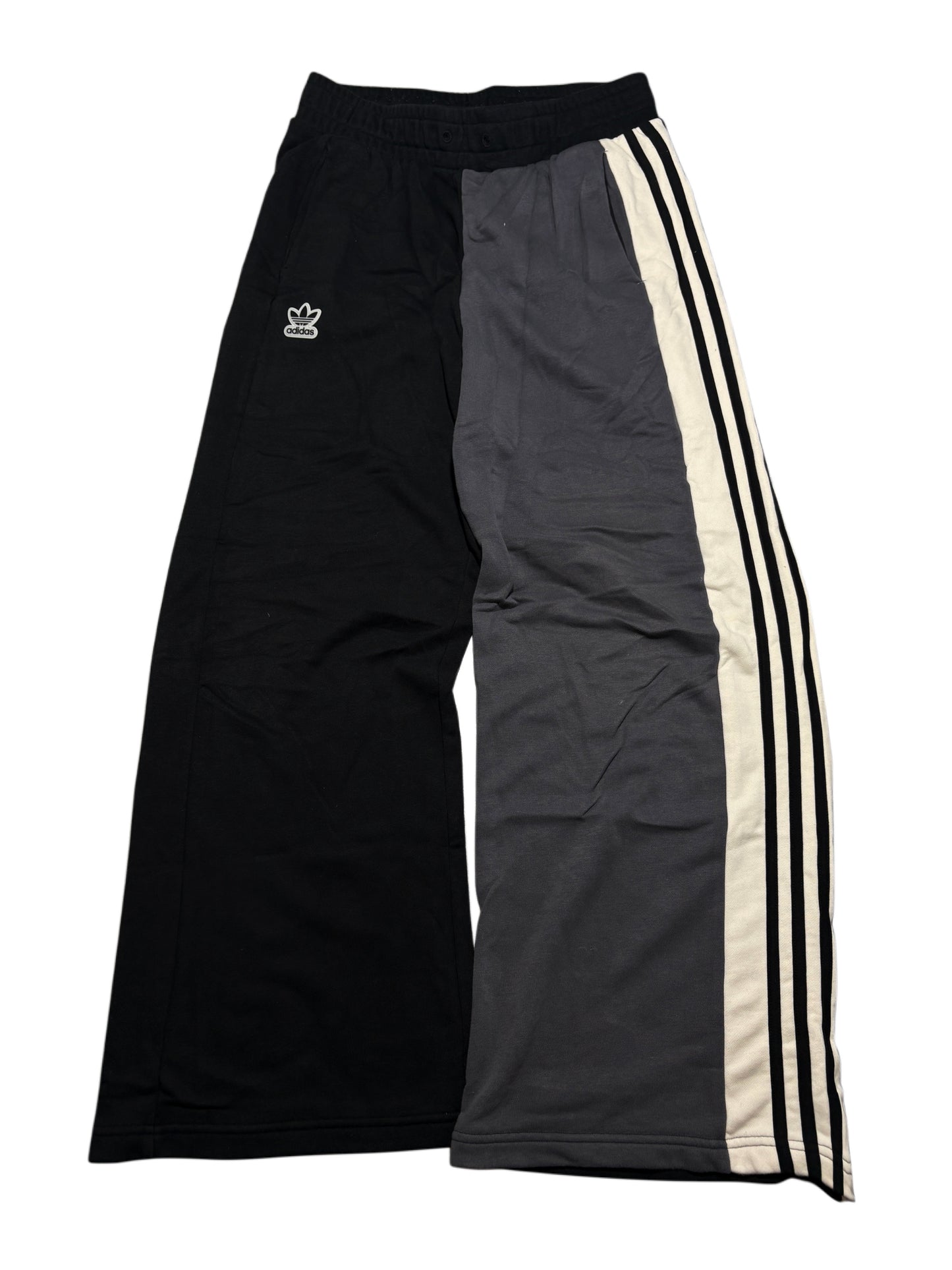 Adidas 3 stripes baggy pants