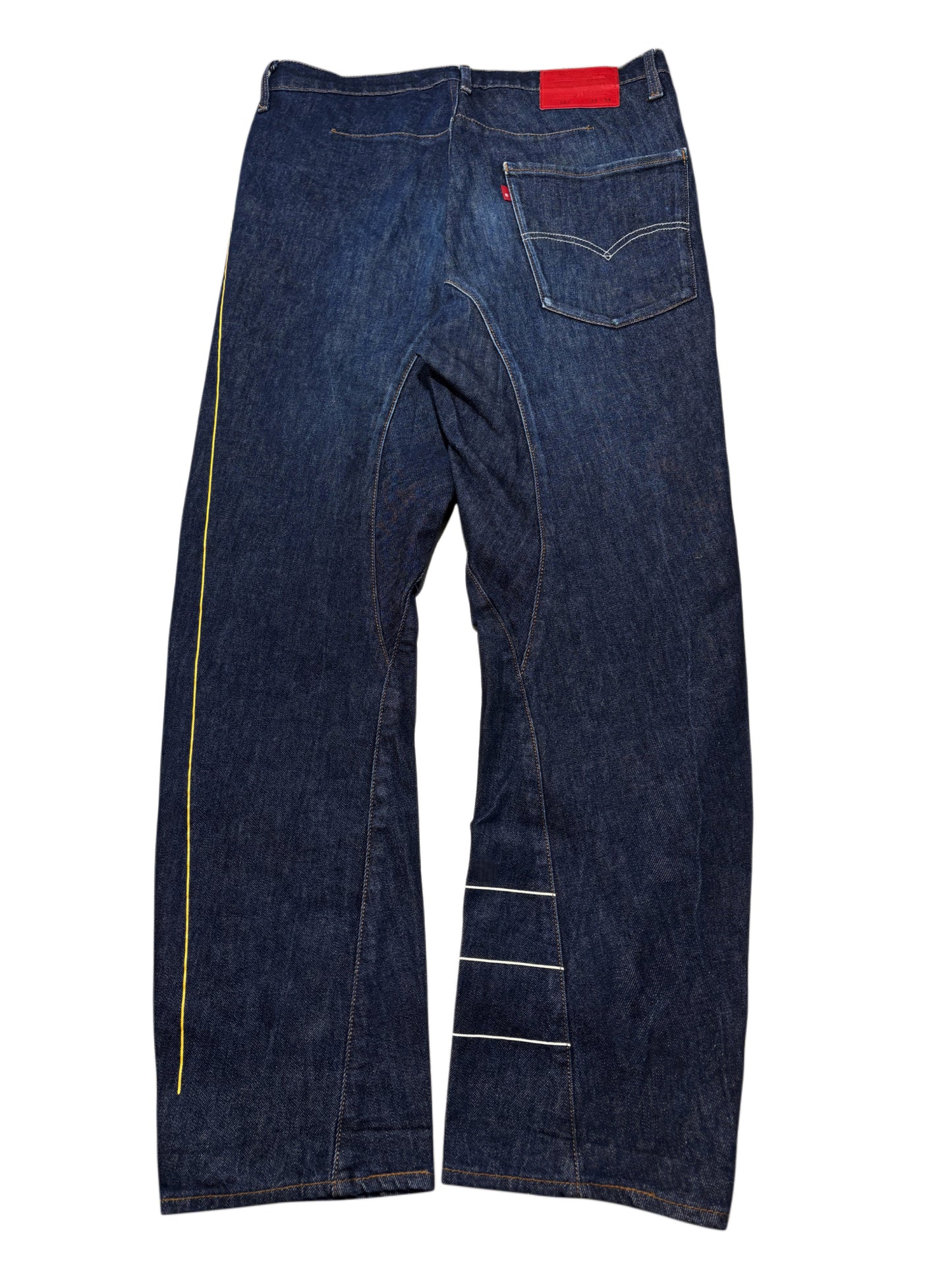 2000s *RARE* LEVI’S ENGINEERED Jeans