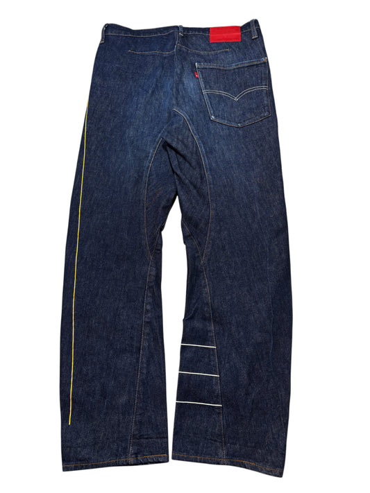 2000s *RARE* LEVI’S ENGINEERED Jeans