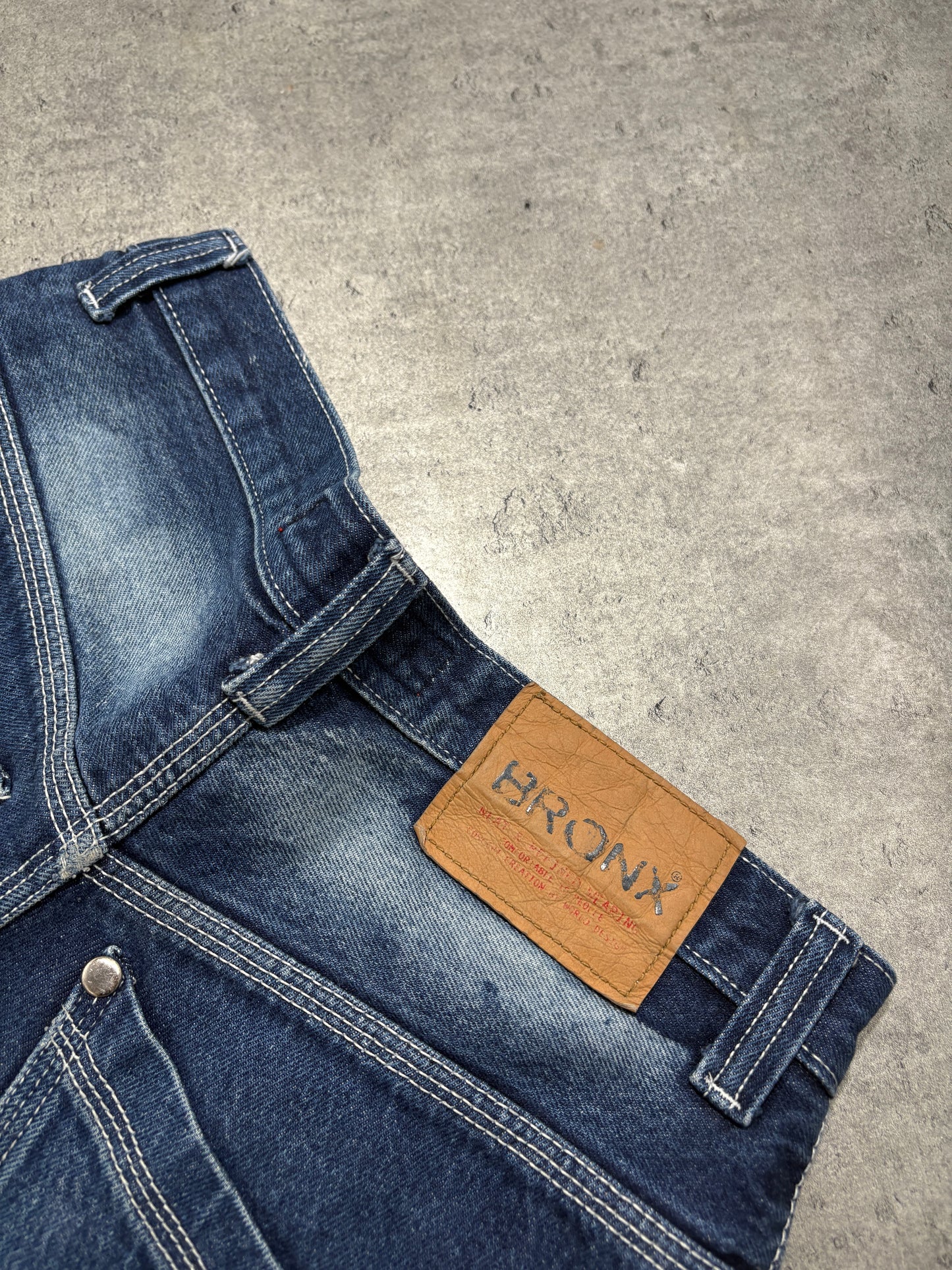 2000s Bronx baggy jeans