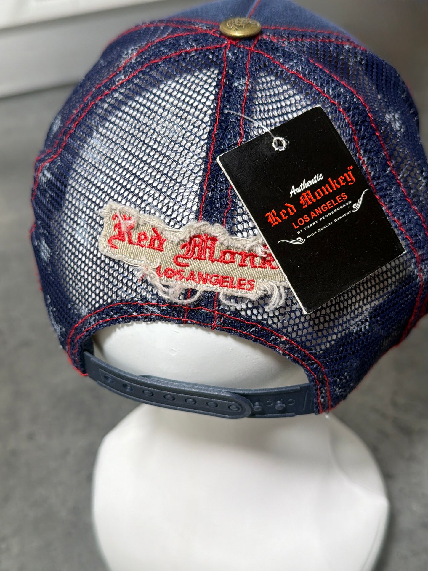 2000s Trucker Cap Red Monkey navy