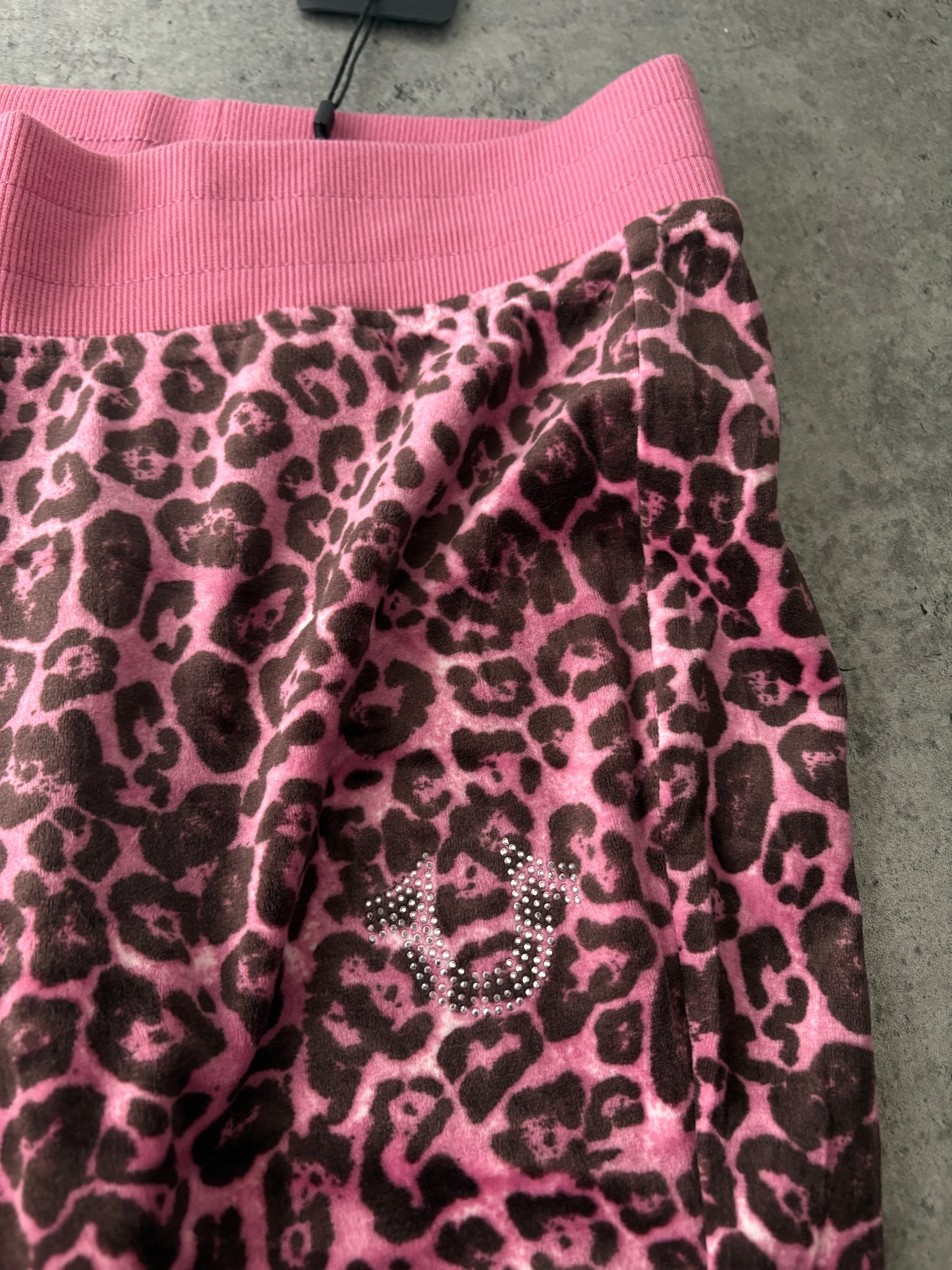 True Religion welur pink leopard pants *rare*