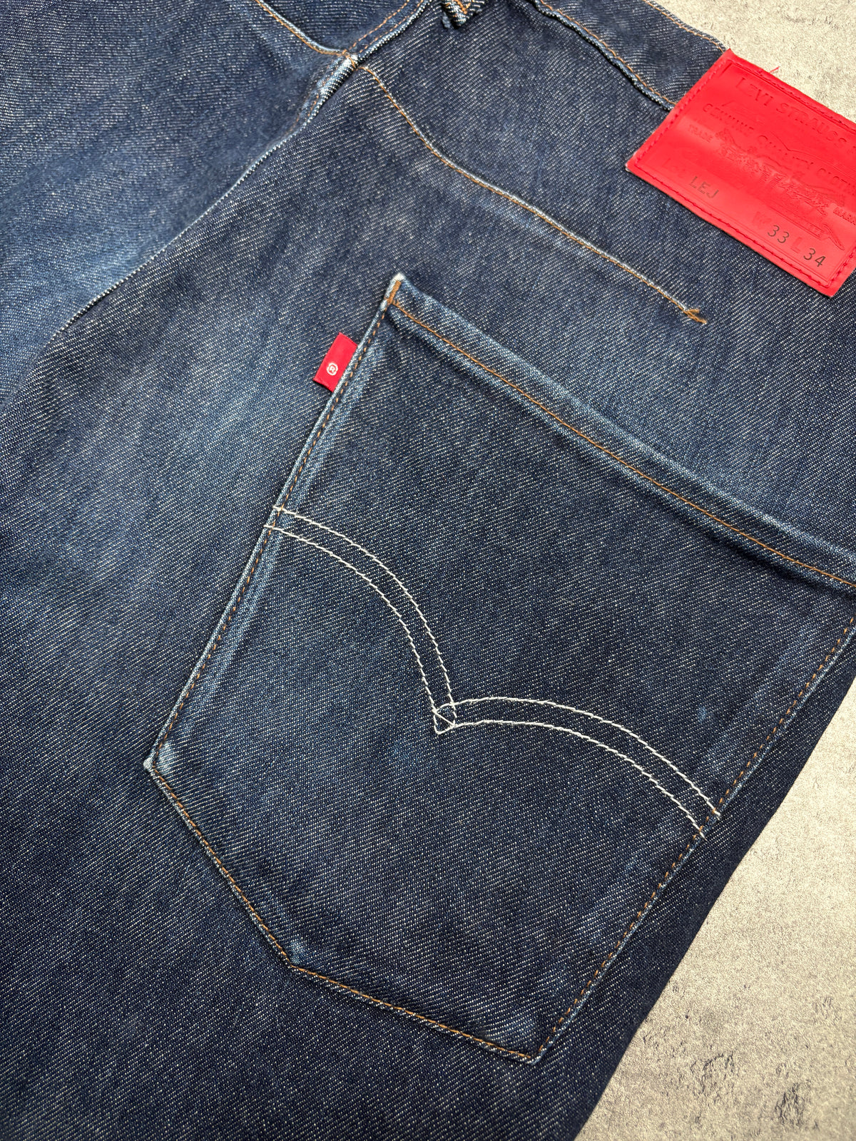 2000s *RARE* LEVI’S ENGINEERED Jeans