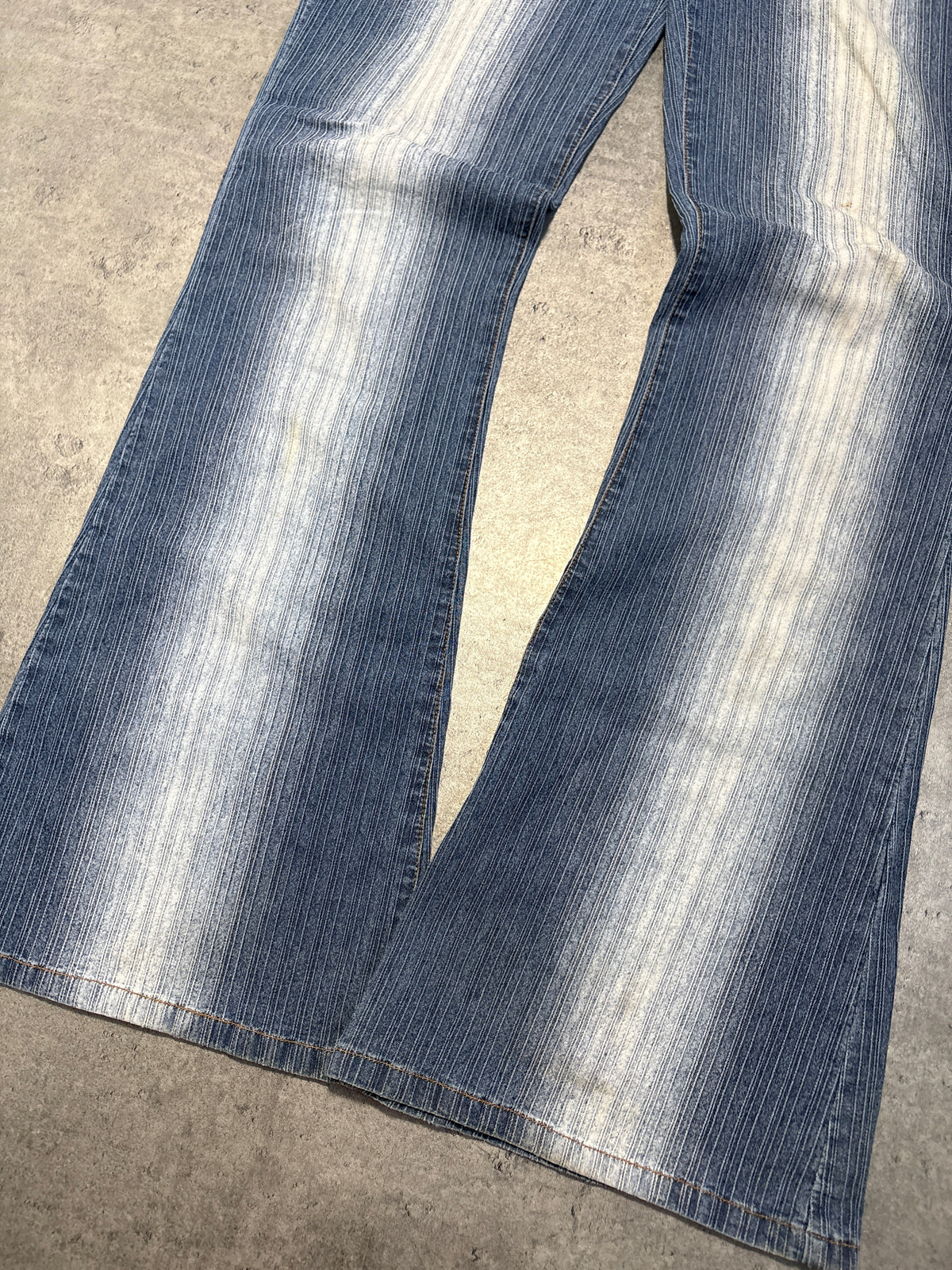 2000s Y2K Belt Flared Jeans bootcut Washed