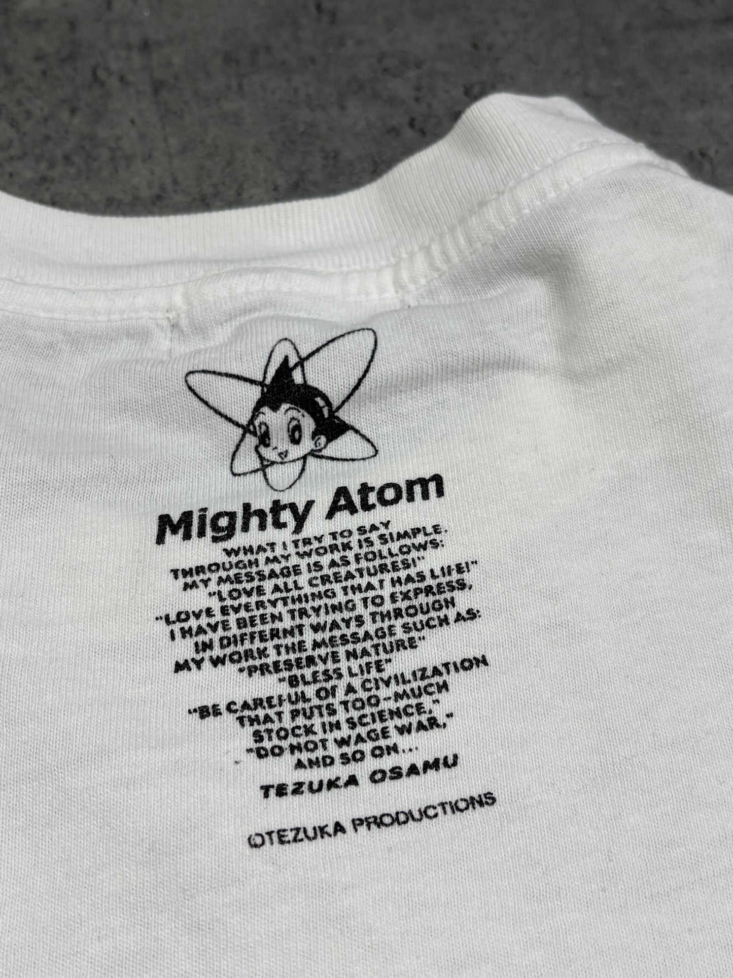 2000s *RARE* vintage Astro Boy Mighty Atom Hologram 3D tee