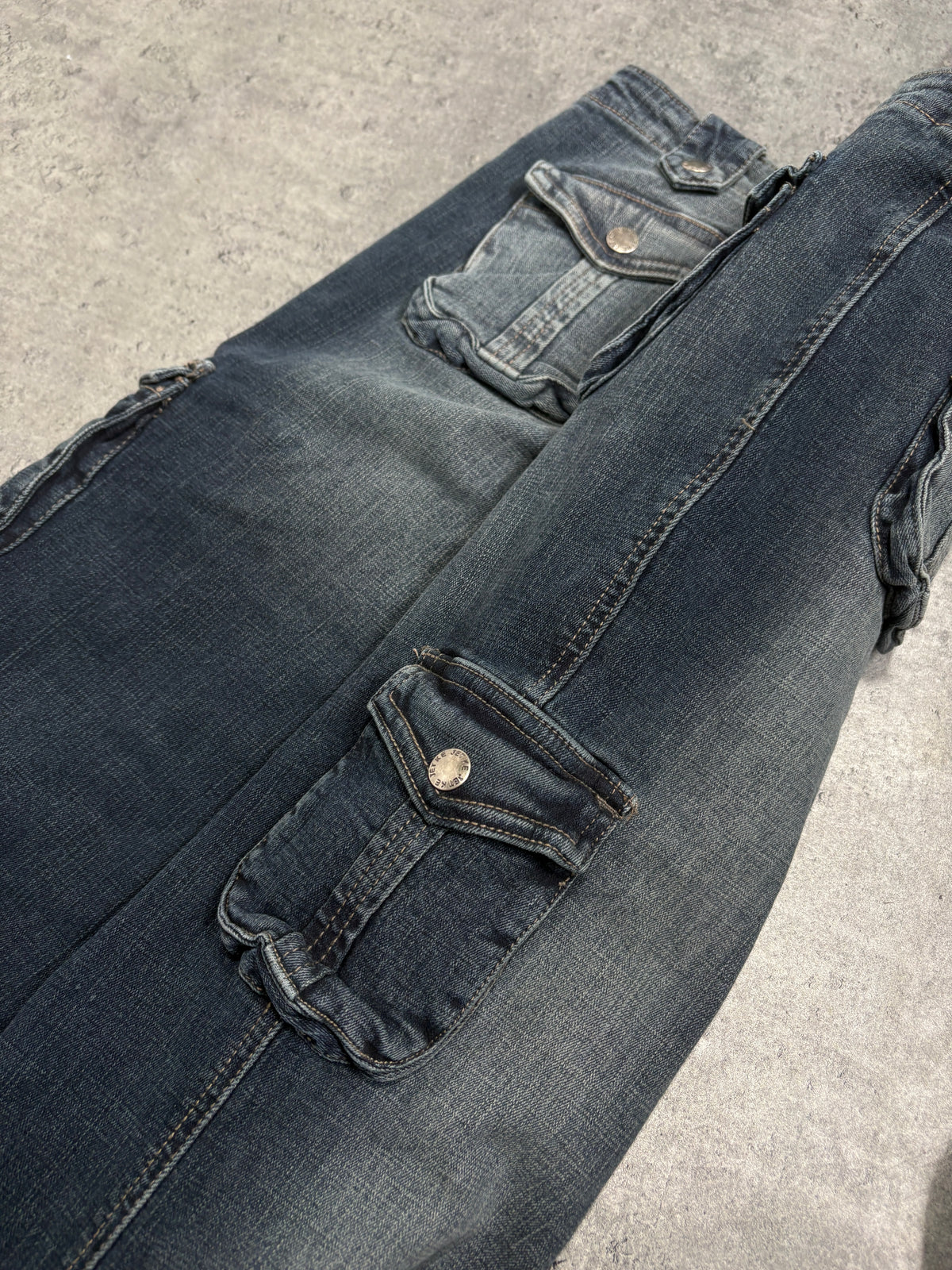 2000s Y2K Washed Flared Multipocket Jeans