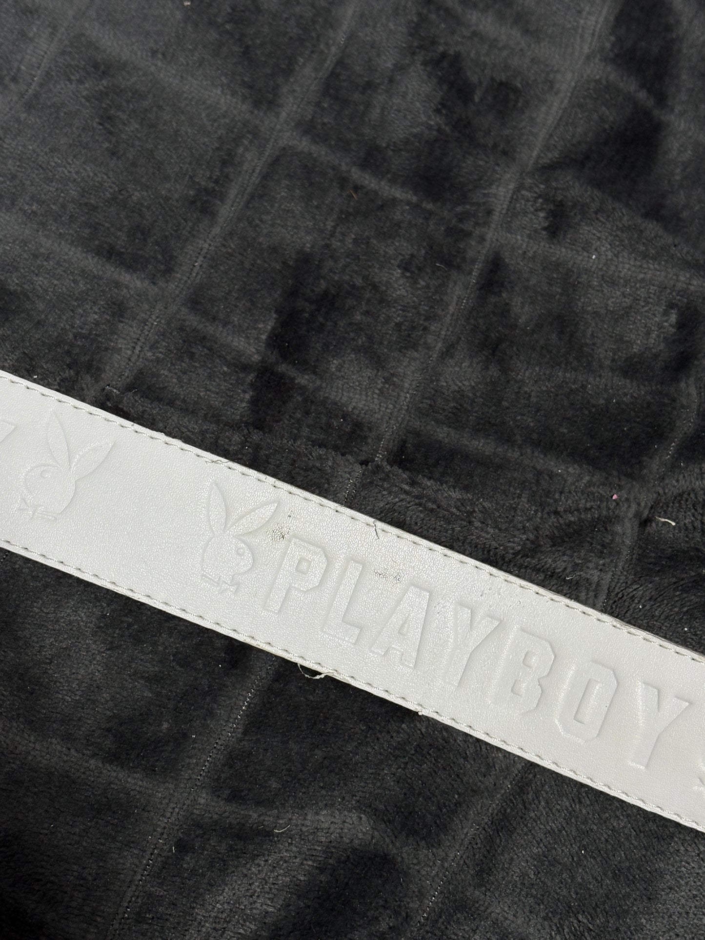 2000s Playboy Belt white