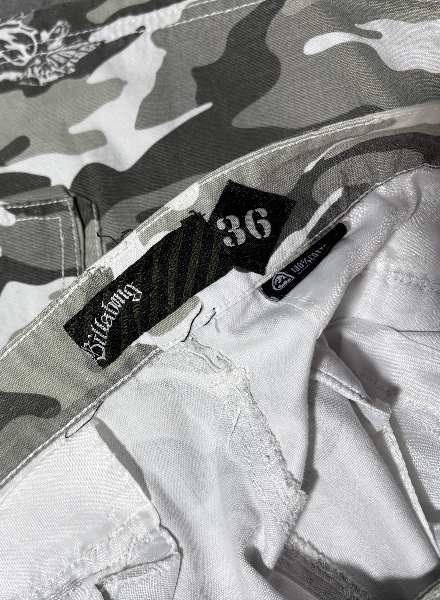 2000s Billabong cargo camo shorts
