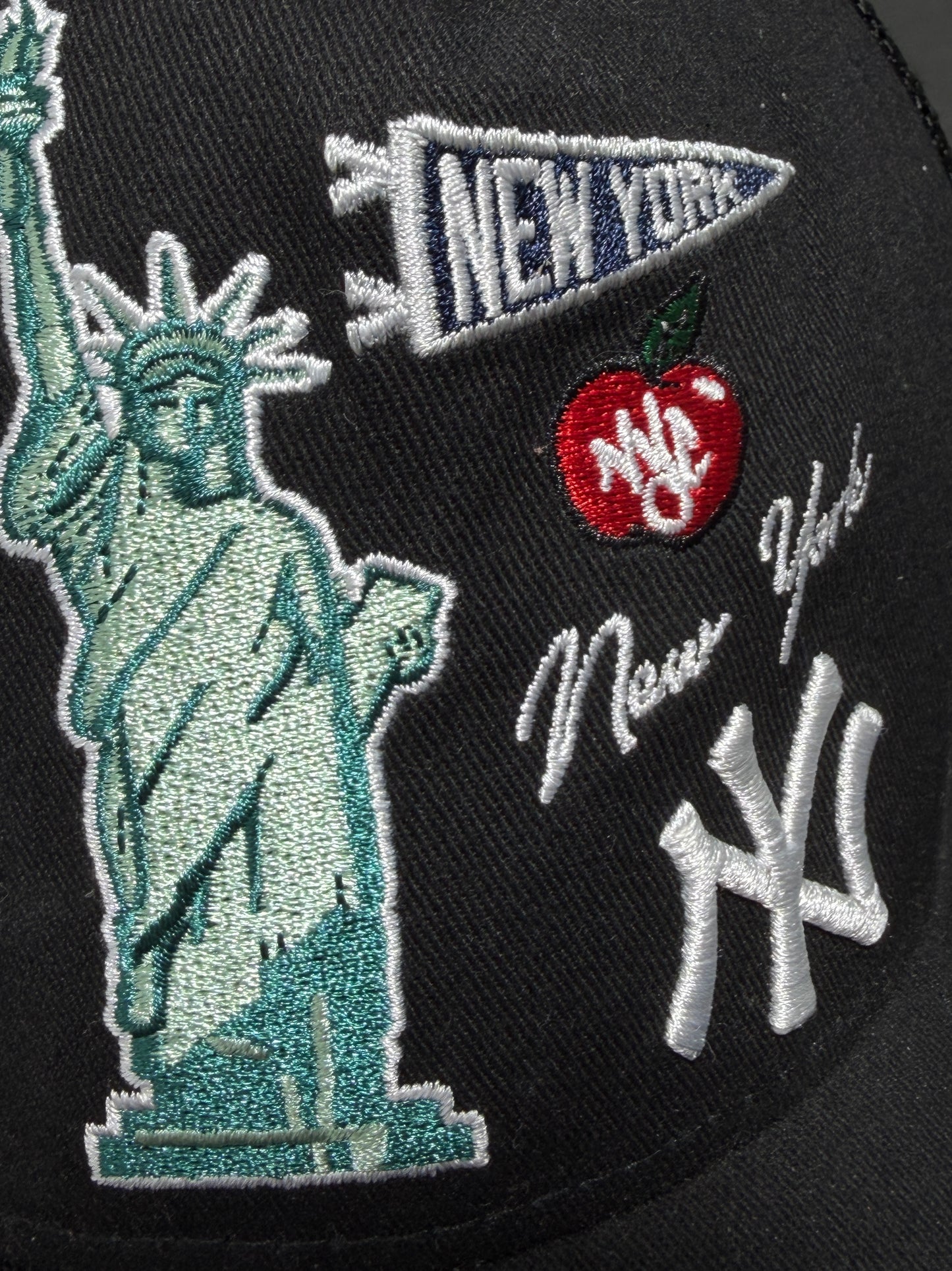 2000s New York Yankees Trucker Cap