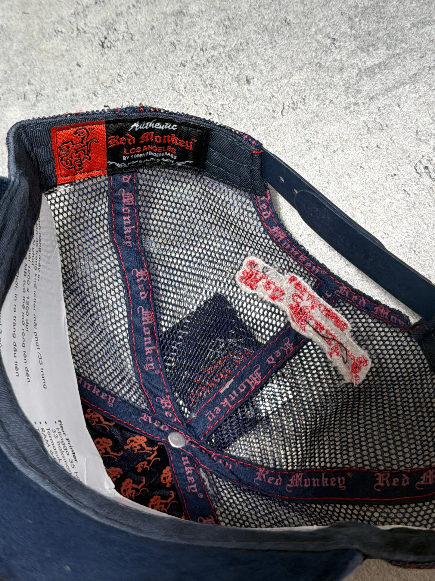 2000s Trucker Cap Red Monkey navy