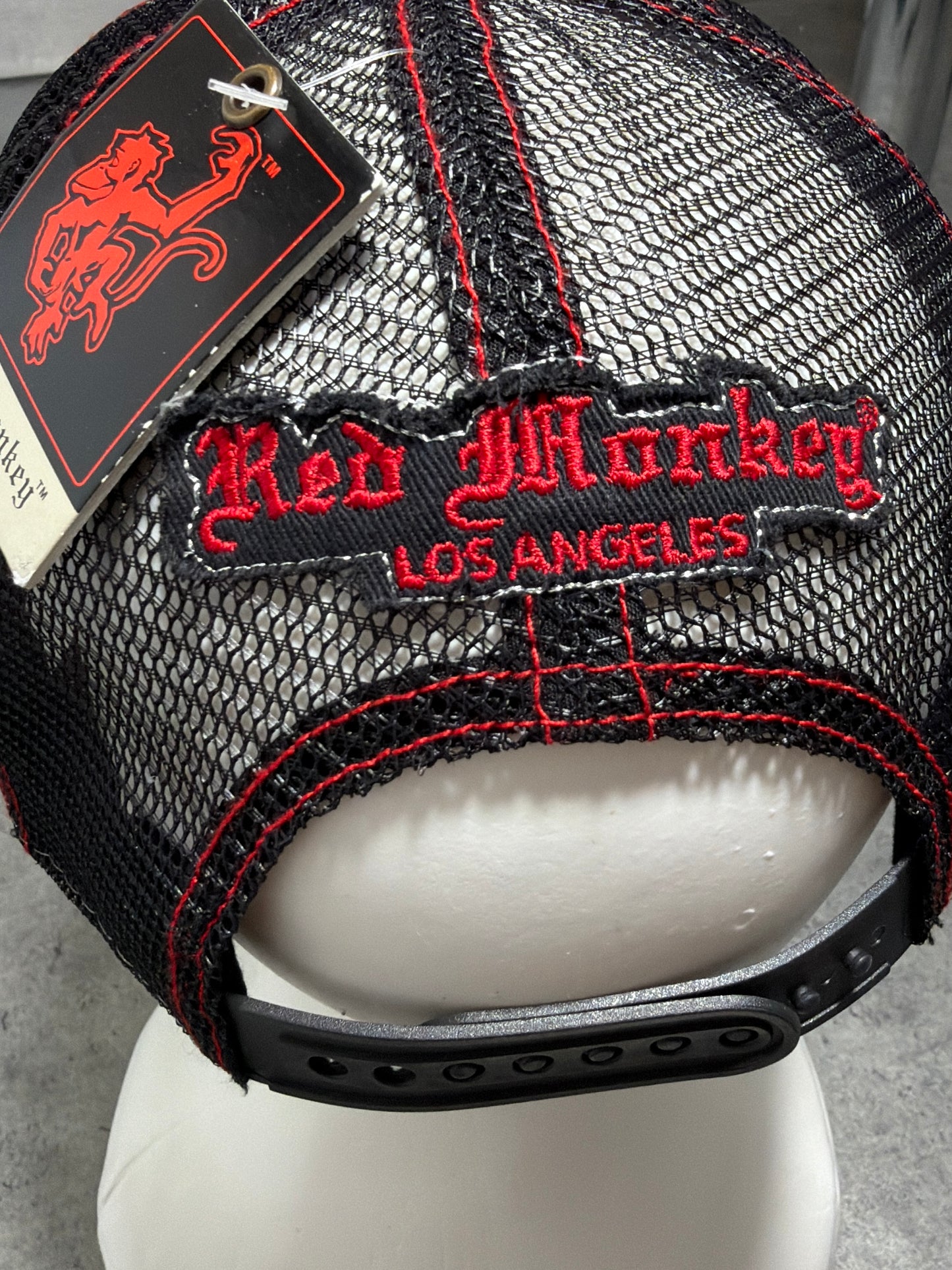 2000s Trucker Cap Red monkey black