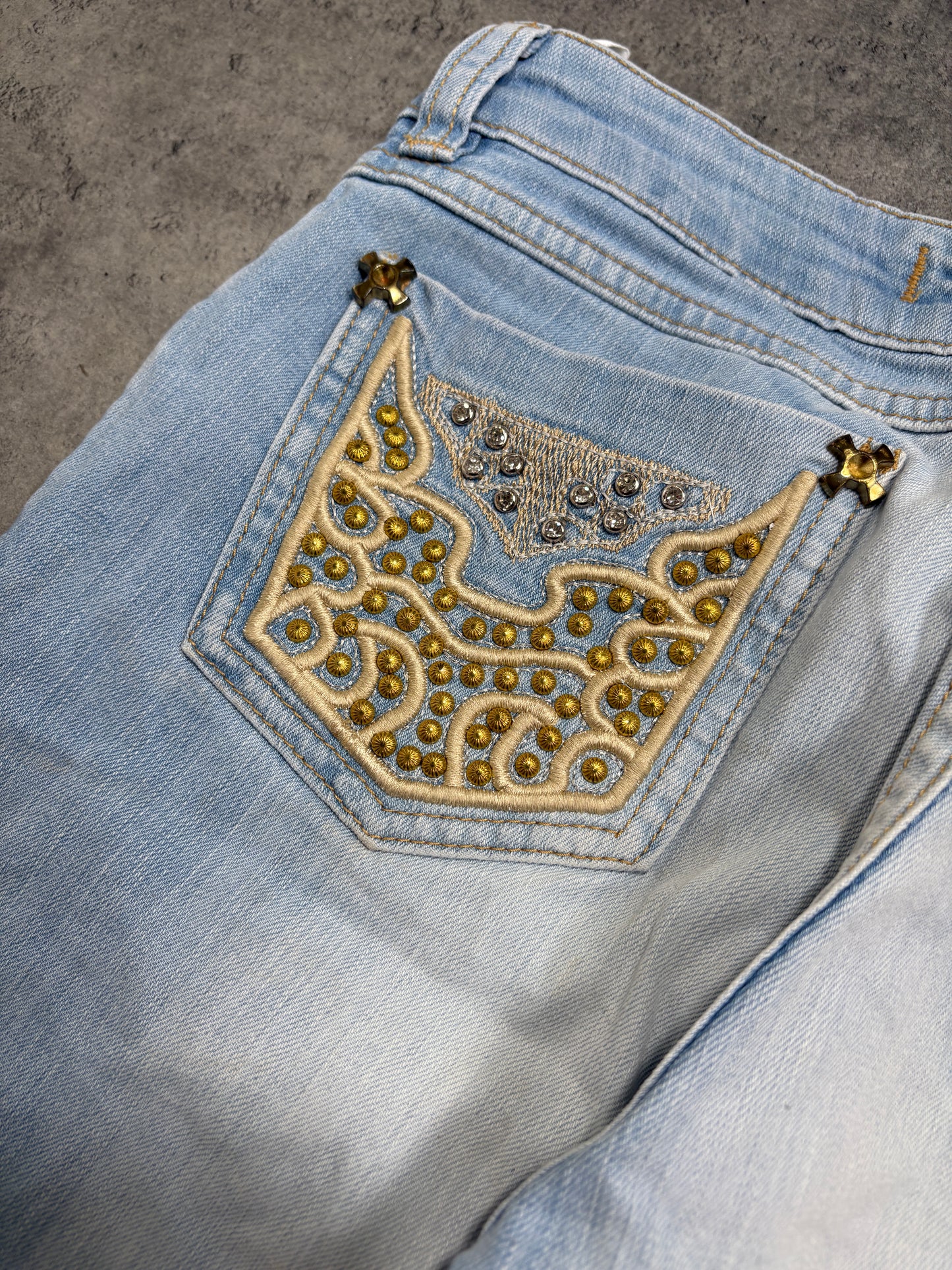 2000s Maserati women jorts