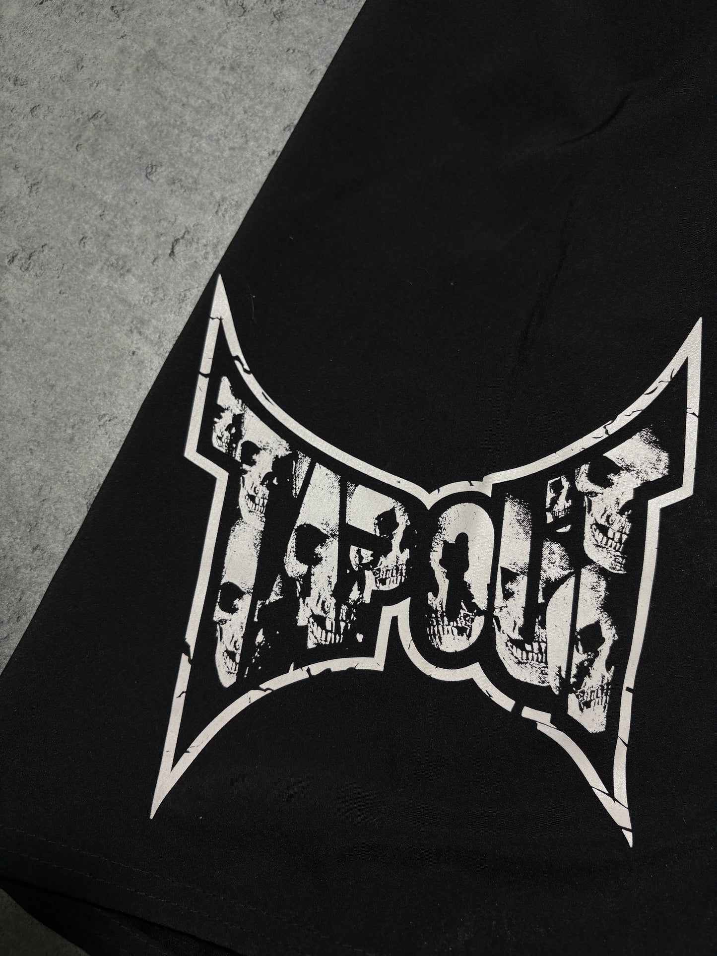 2000s Tapout Skull grafitti shorts