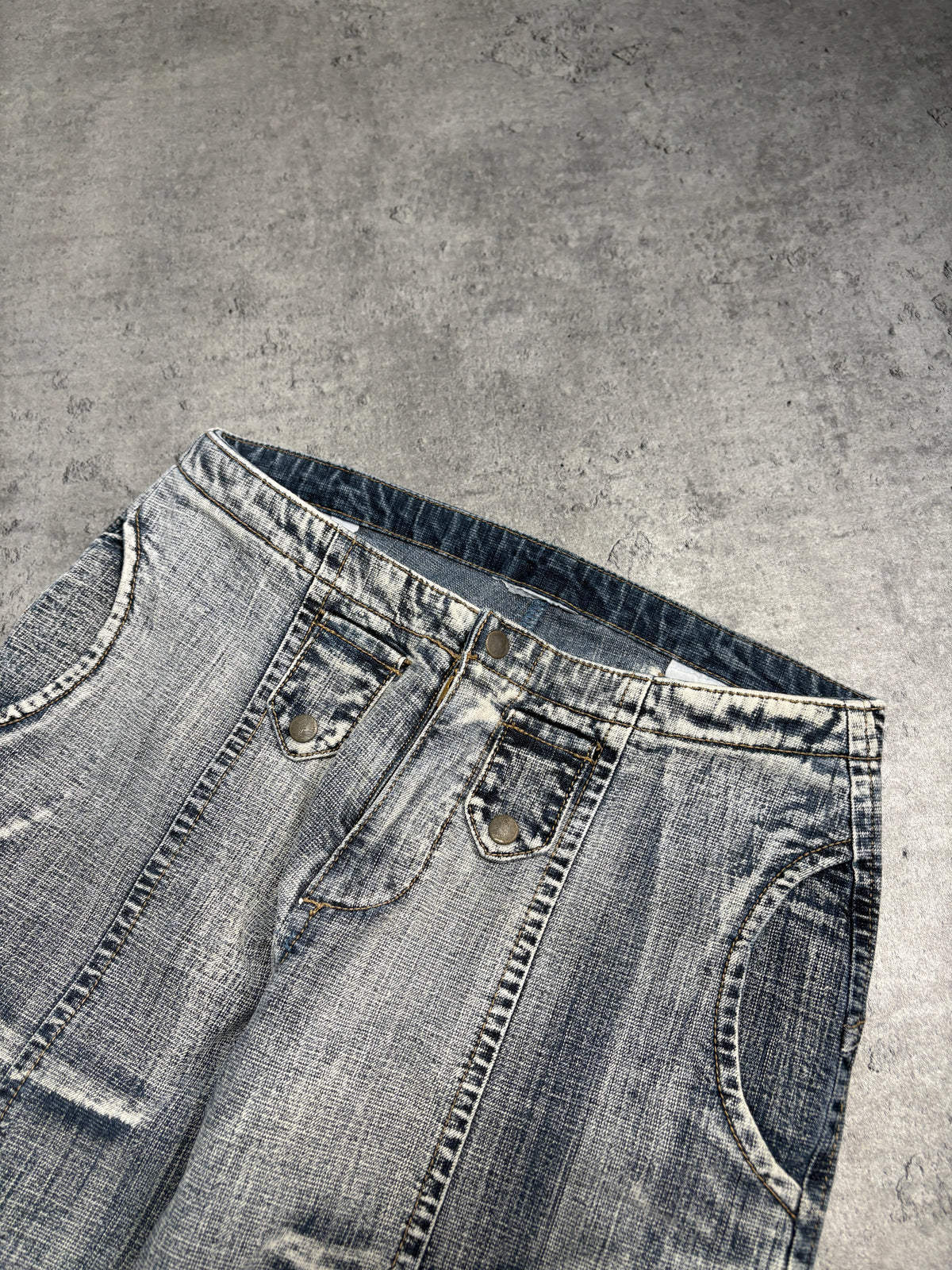 2000s Y2K Washed Jeans