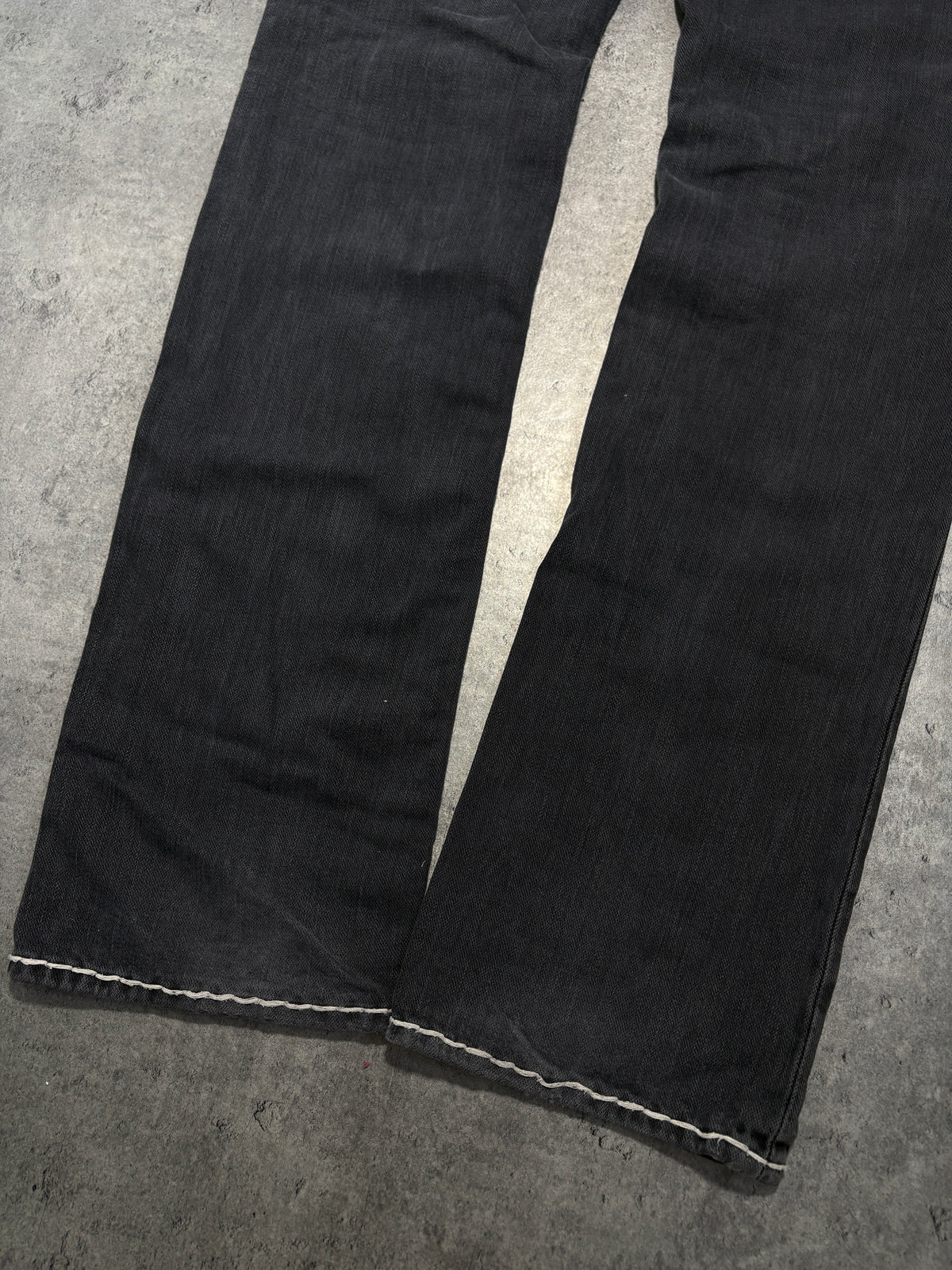 2000s *RARE* True Religion Black Y2K Jeans