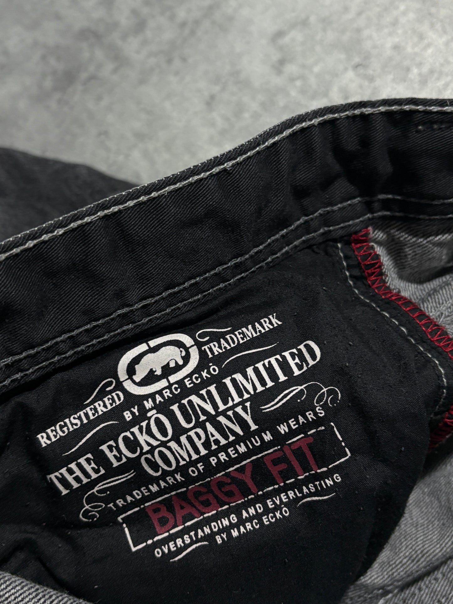 2000s Ecko Unltd. baggy washed jeans