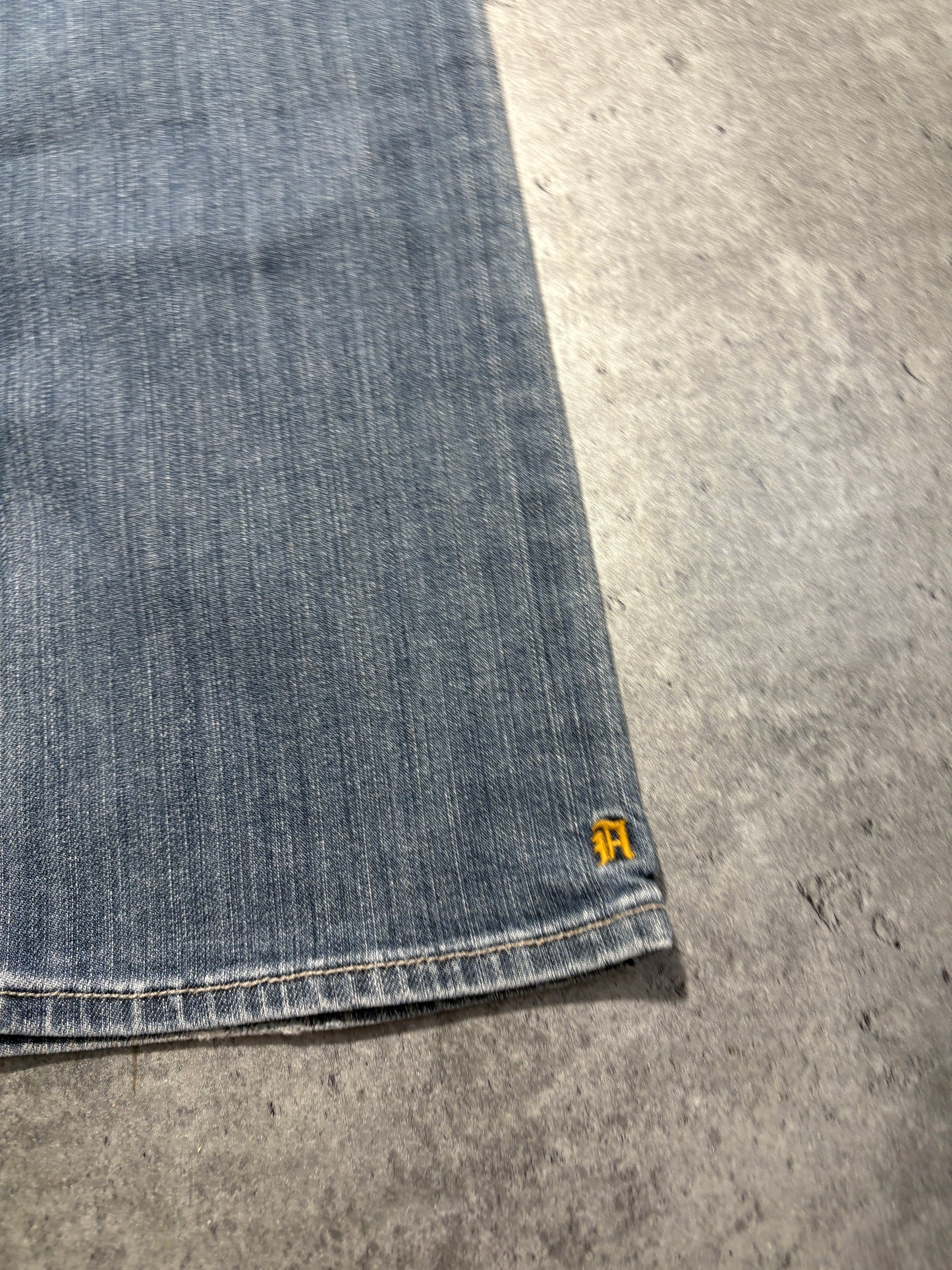 2000s y2k flared jeans bootcut