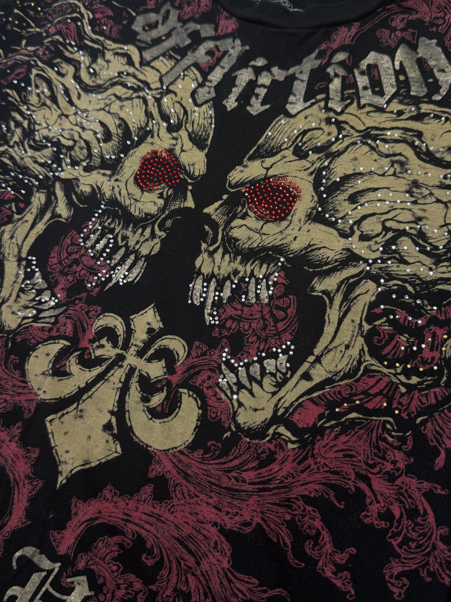 2000s Affliction skulls t-shirt