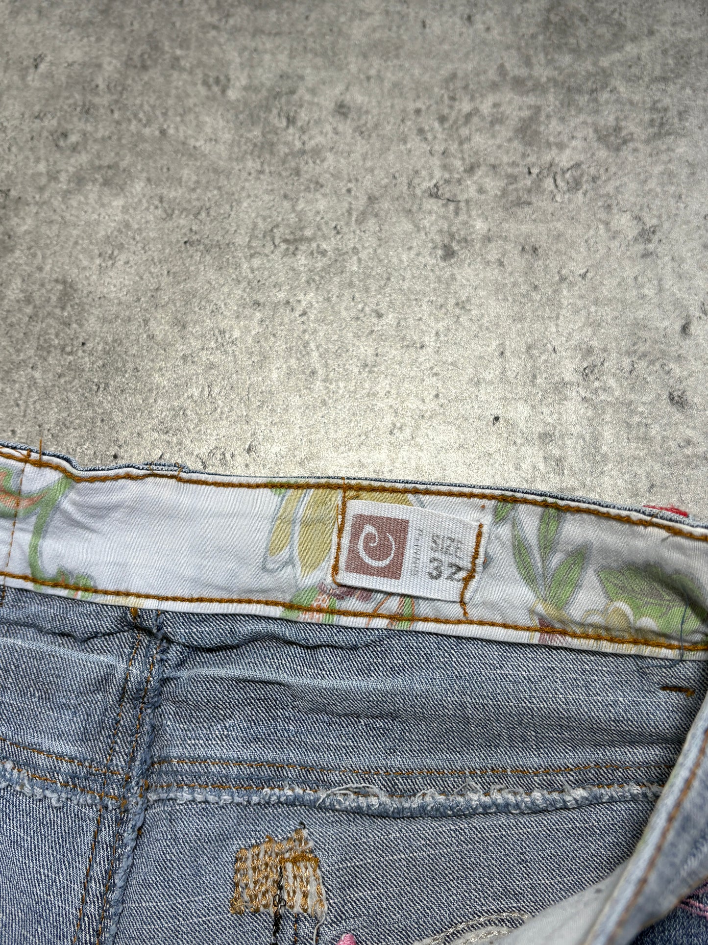 2000s Flowers washed jeans shorts