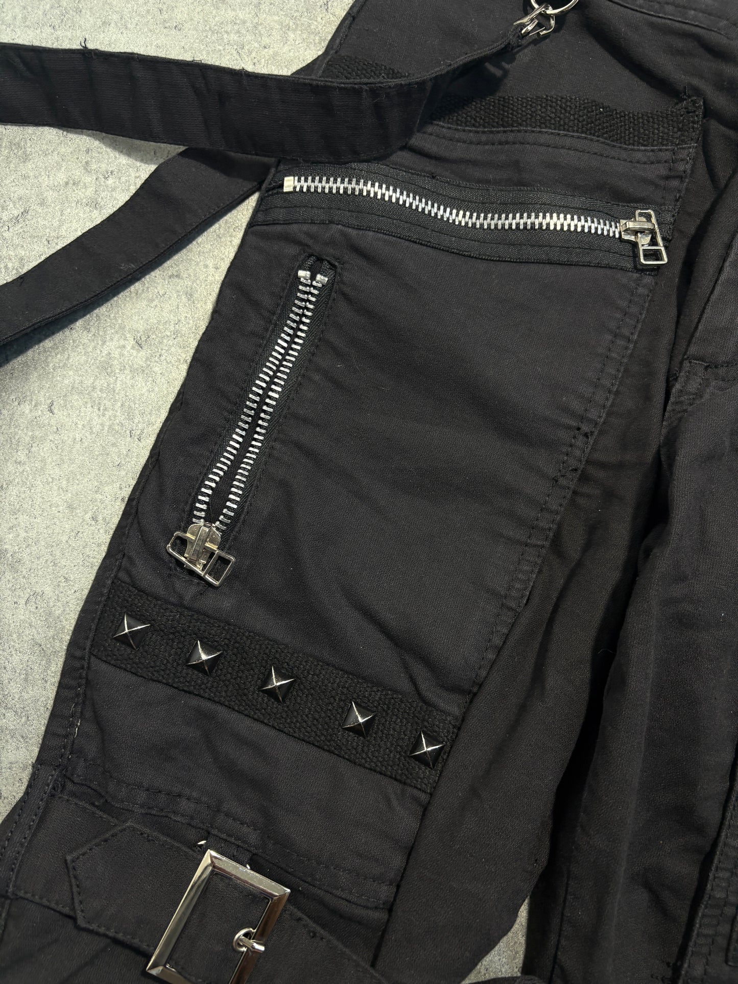 2000s Queen of Darkness Alternative avantgarde bondage jeans