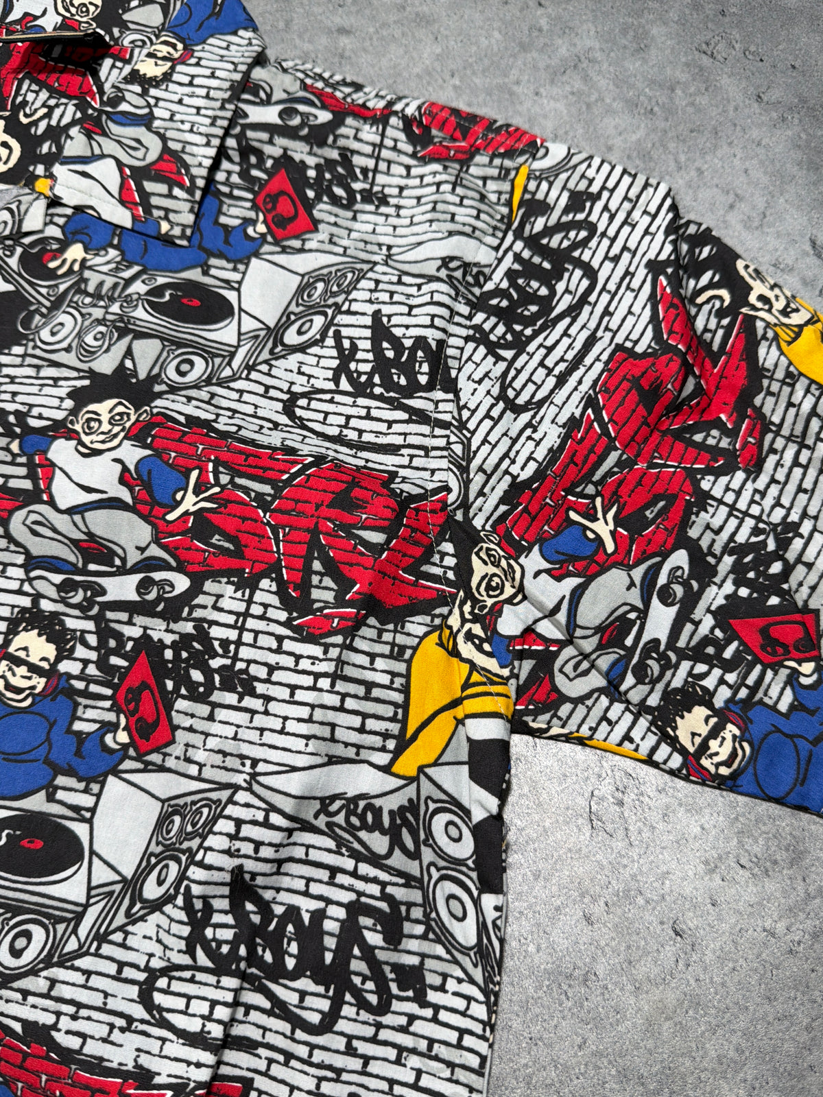 2000s Rap Hip Hop Grafitti Shirt Polo