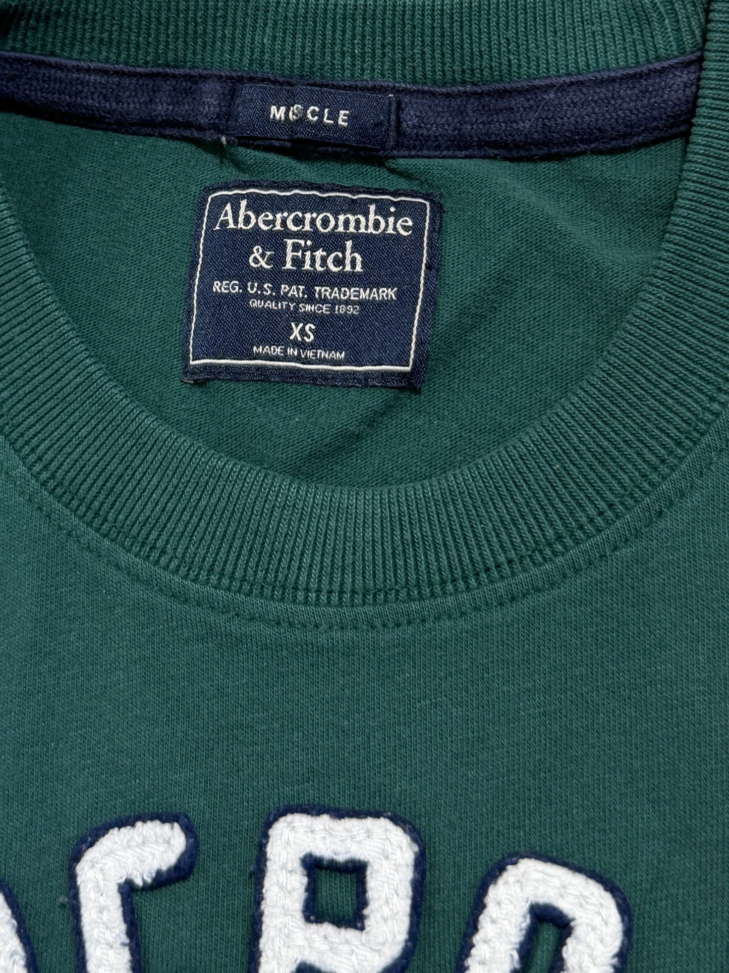 2000s Abercrombie & Fitch green t-shirt tee