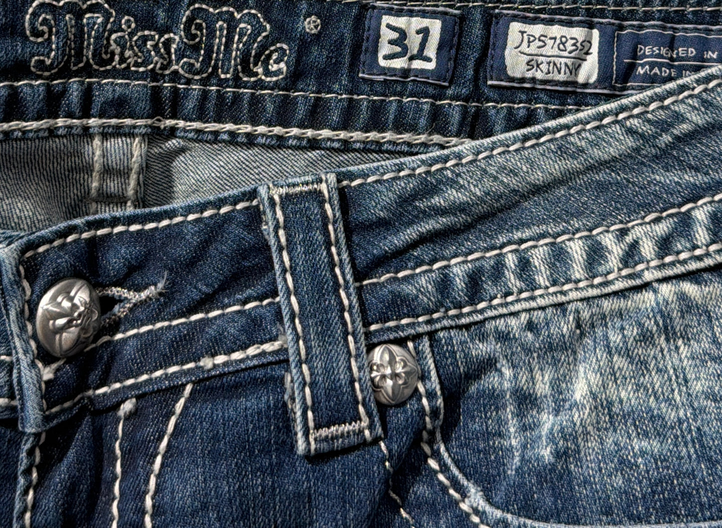2000s Miss me jeans skinny *RARE*