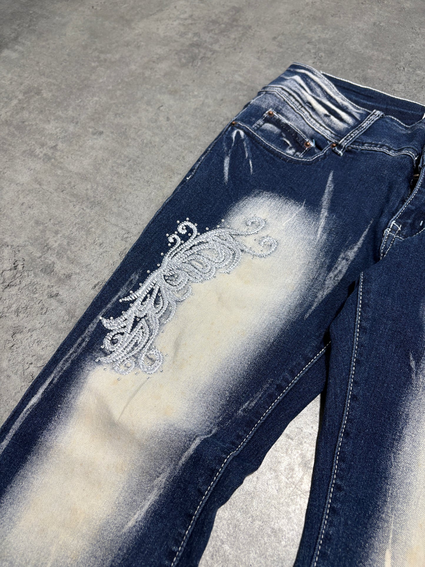 2000s Butterfly Flare Washed Y2K Jeans embroidered
