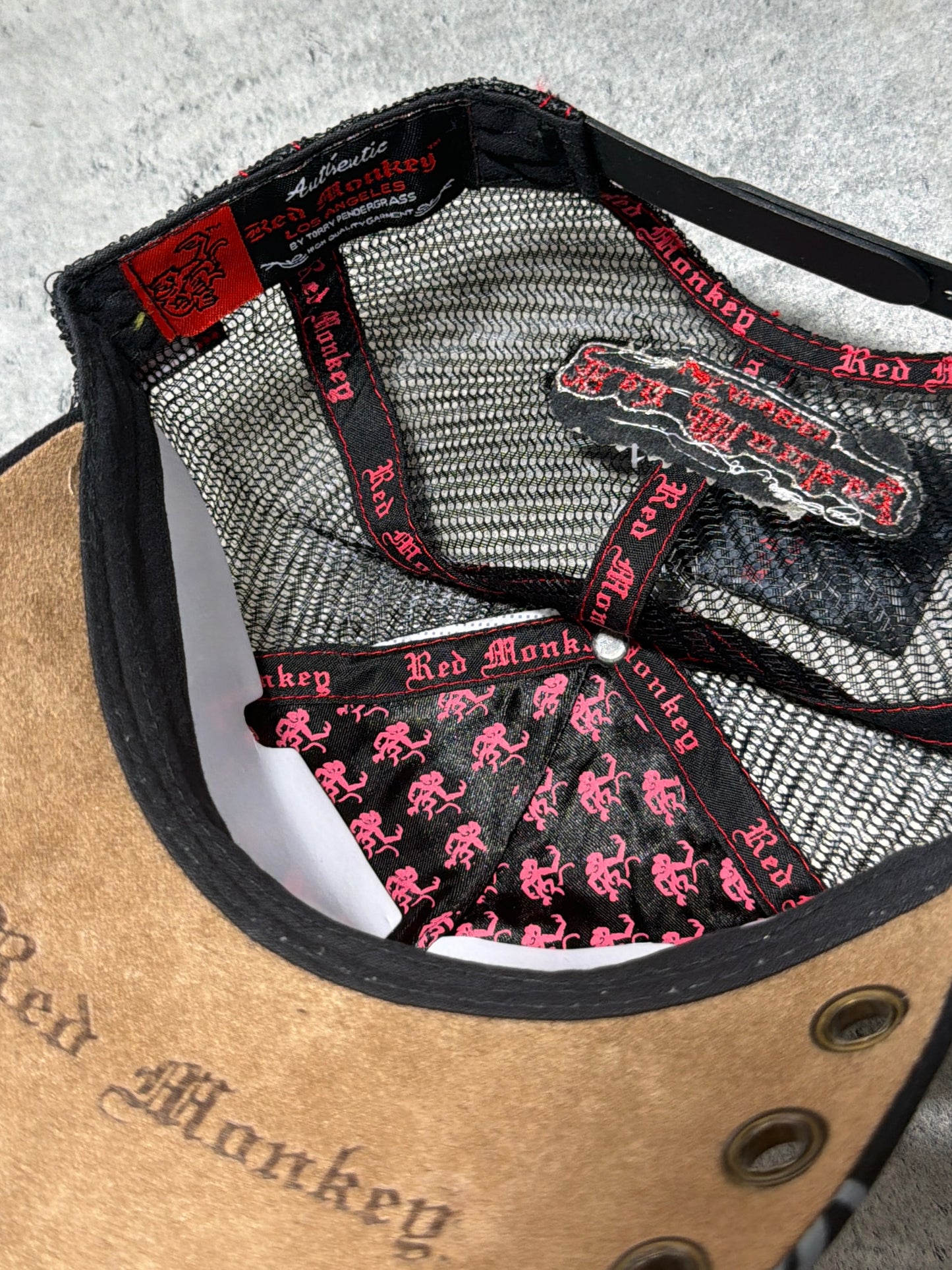 2000s Trucker Cap Red monkey black & silver