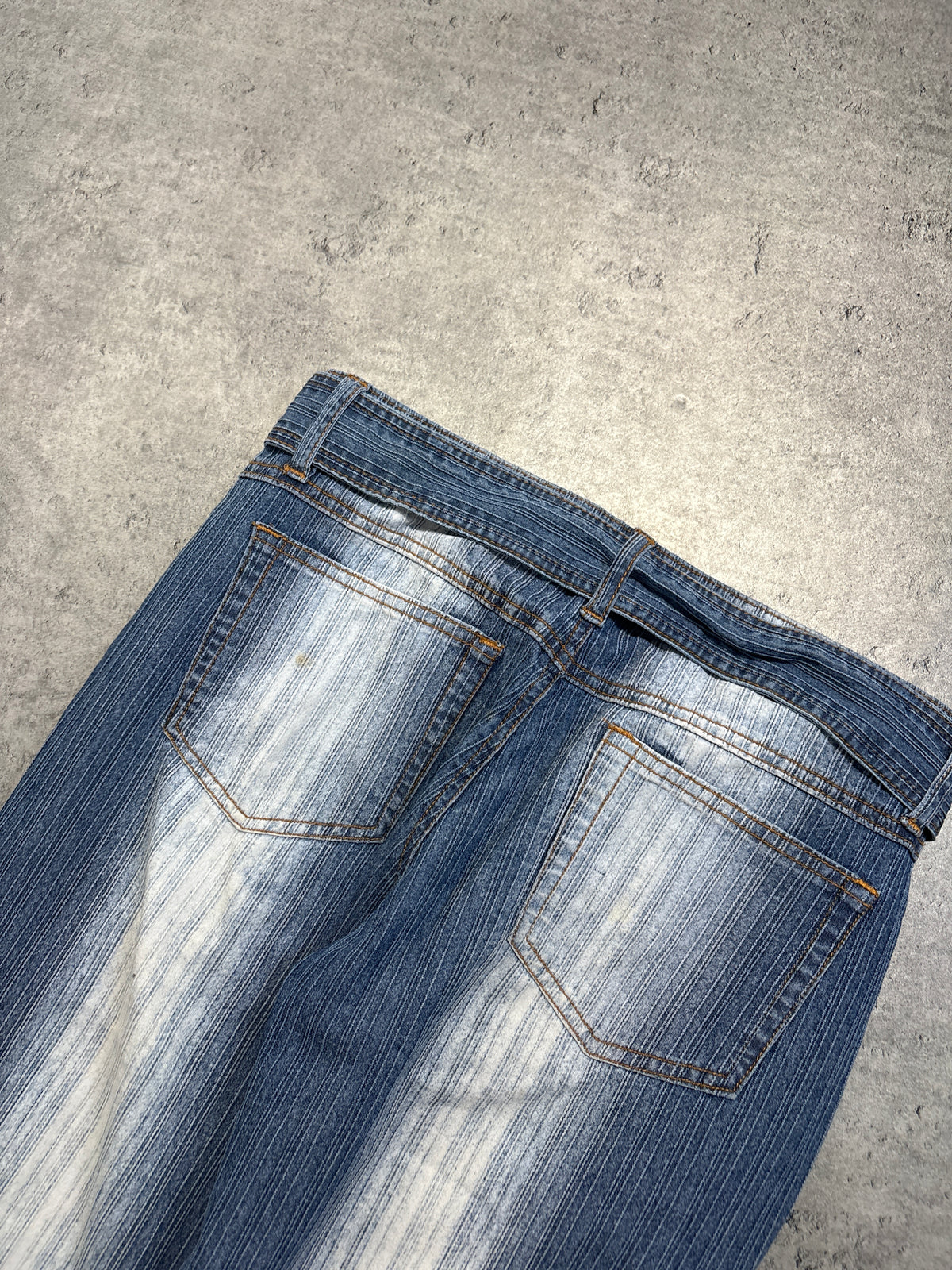 2000s Y2K Belt Flared Jeans bootcut Washed