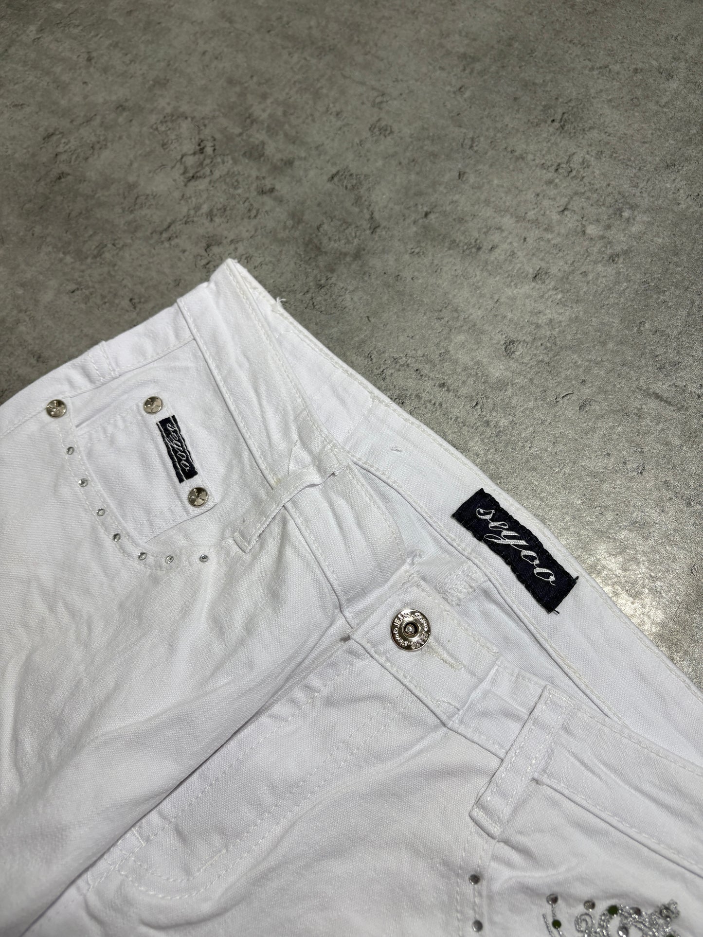 2000s White Crowns Silver Jeans