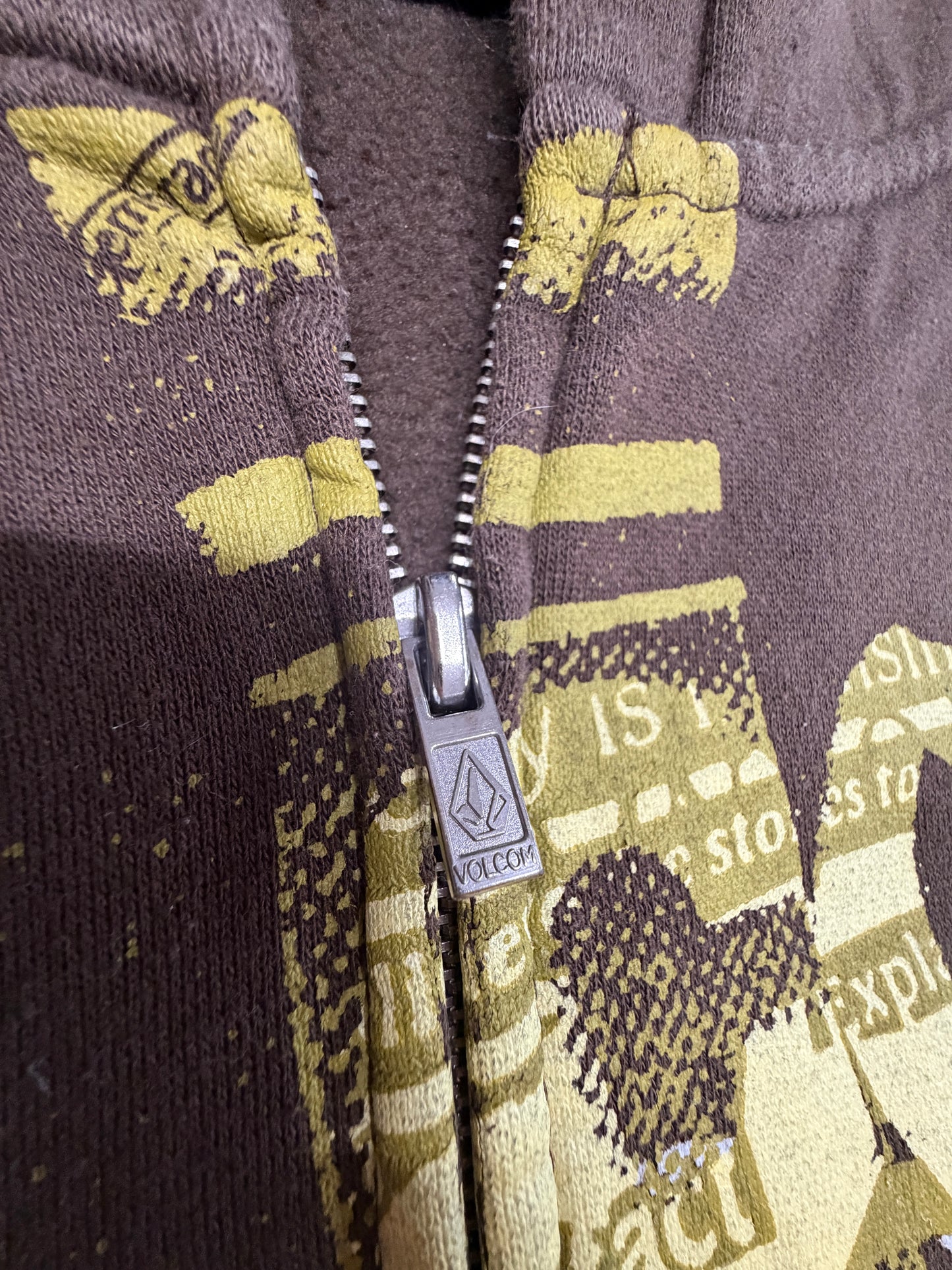 2000s Volcom zip up rap hoodie
