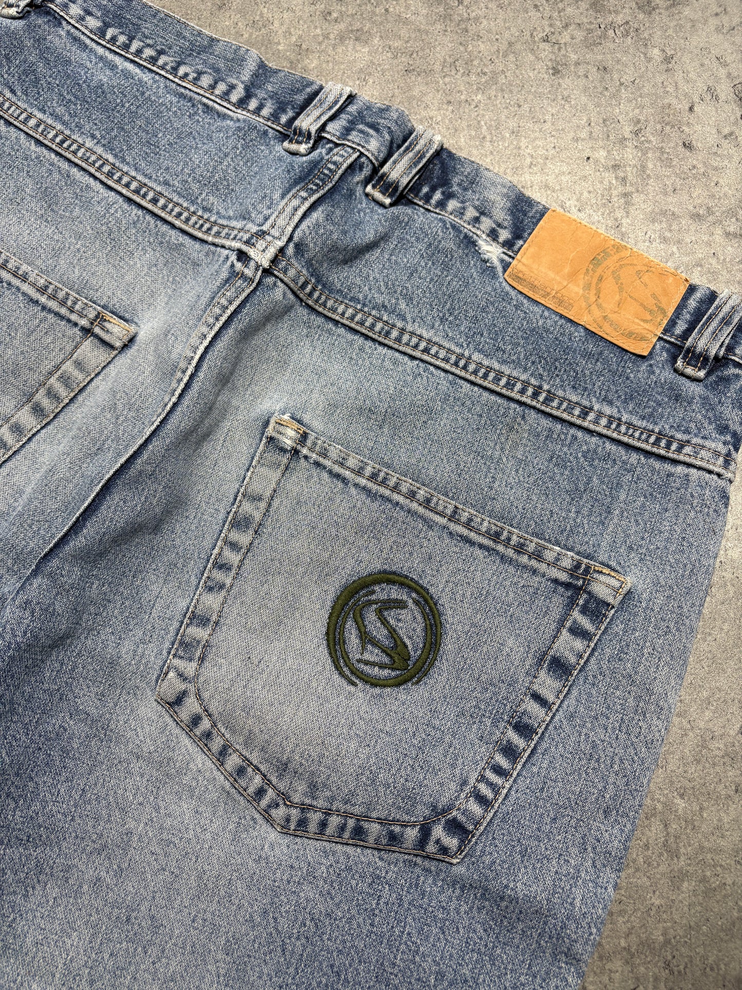 2000s brotherhood skateboarding Jorts